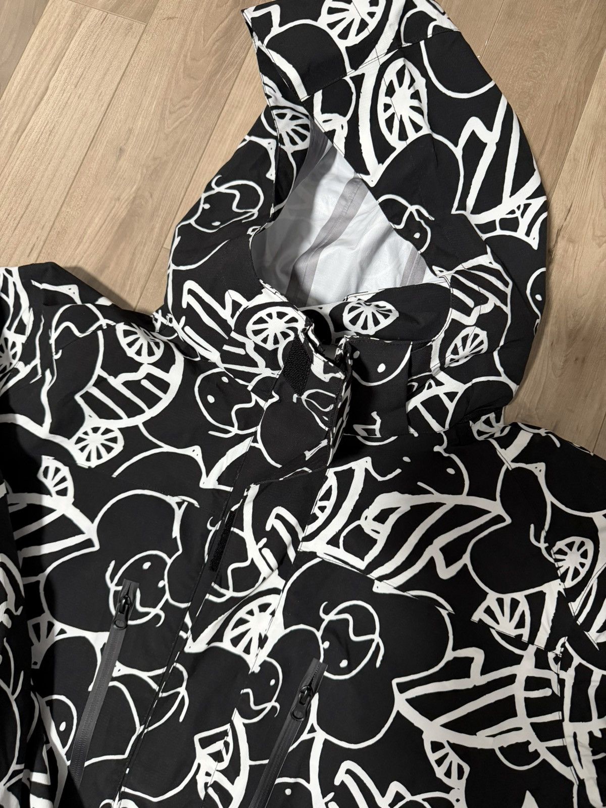 NO ID Vameee full-zip raincoat Size US XXL / EU 58 / 5 - 3 Thumbnail