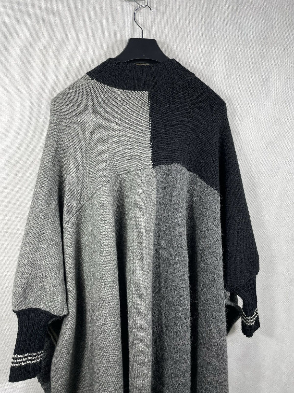 Adidas × Y-3 × Yohji Yamamoto Y-3 Yohji Yamamoto Alpaca Wool Colorblock Poncho Sweater Size US M / EU 48-50 / 2 - 12 Thumbnail