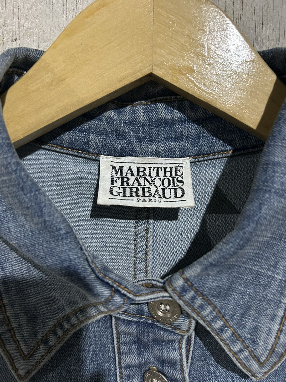 Marithe + Francois Girbaud Marithe Francois Girbaud Vintage Washed Denim Shirt Size M / US 6-8 / IT 42-44 - 6 Thumbnail