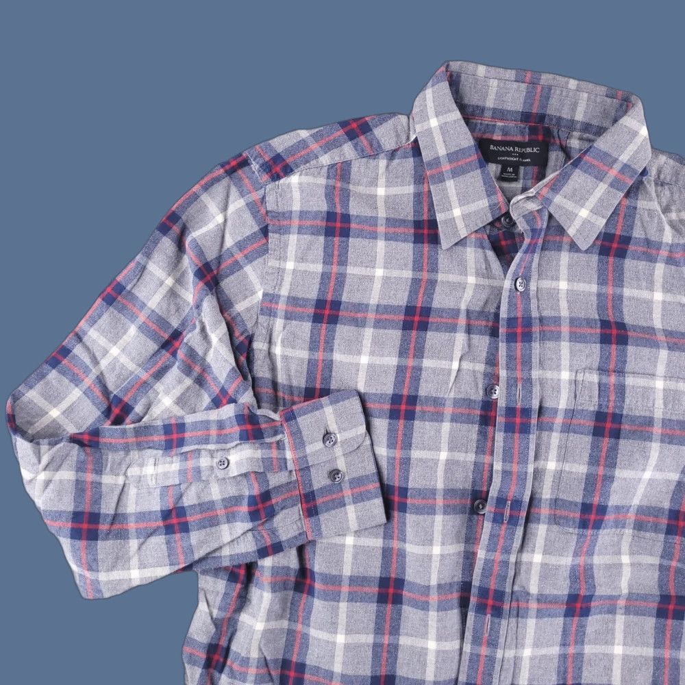 Banana Republic Banana Republic Shirt Mens Medium Gray Flannel Lightweight 100% Cotton Plaid Button-Up Size US M / EU 48-50 / 2 - 1 Thumbnail