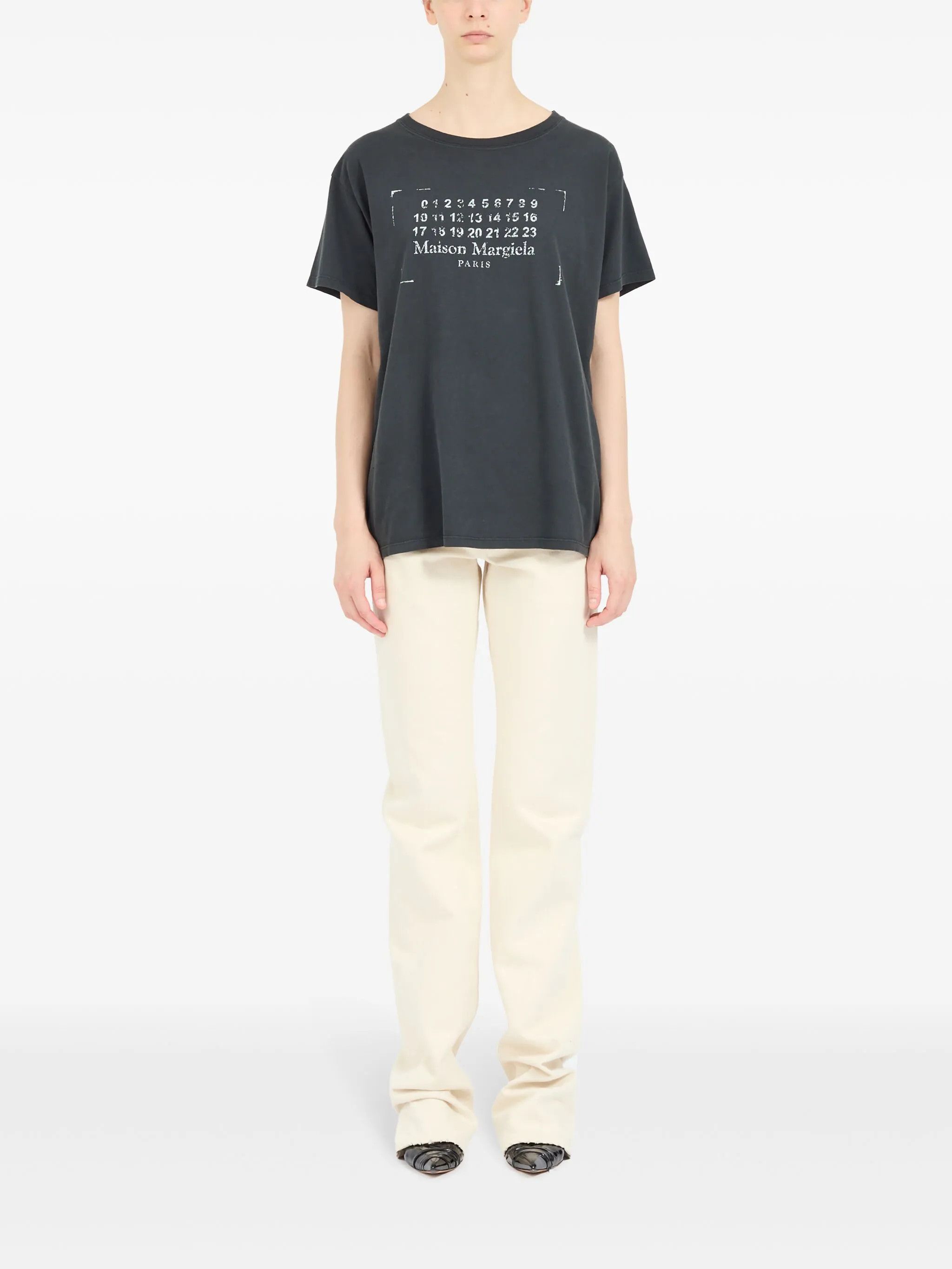 Maison Margiela oc11z0825 Logo-print Cotton T-Shirt in Washed Black Size S / US 4 / IT 40 - 2 Thumbnail