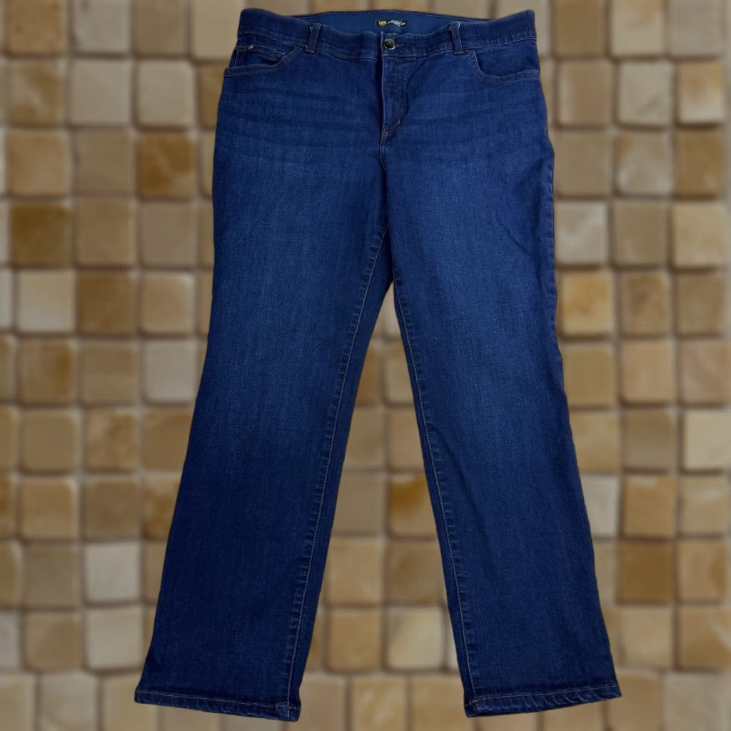 Lee Lee Jeans Womens 18W Plus Blue Flex Motion Regular Fit Straight Leg High Rise 30in Inseam Size 40" / US 18 - 1 Thumbnail