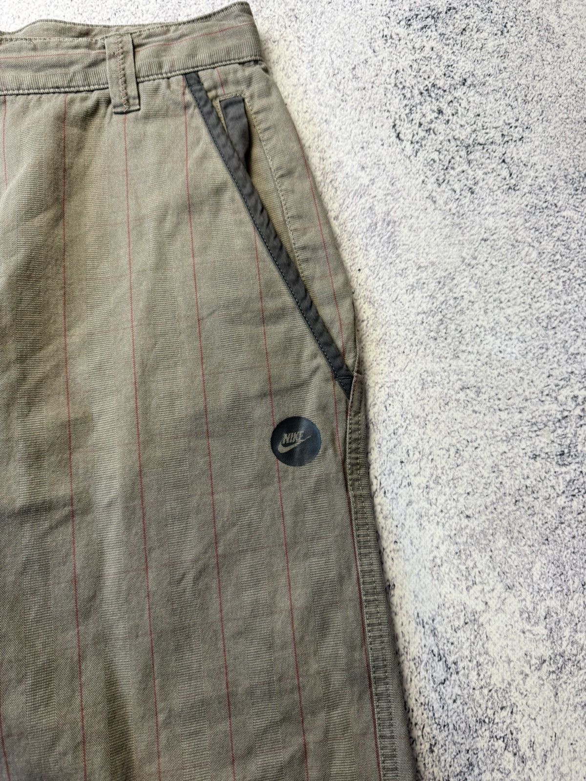 Nike Vintage Nike Shorts Japanese Y2K Size US 32 / EU 48 - 7 Thumbnail