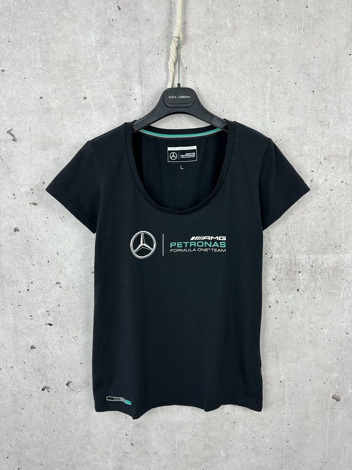 Mercedes-Benz Mercedes AMG Petronas Formula One Black Short Sleeve T-shirt Size L / US 10 / IT 46 - 1 Thumbnail