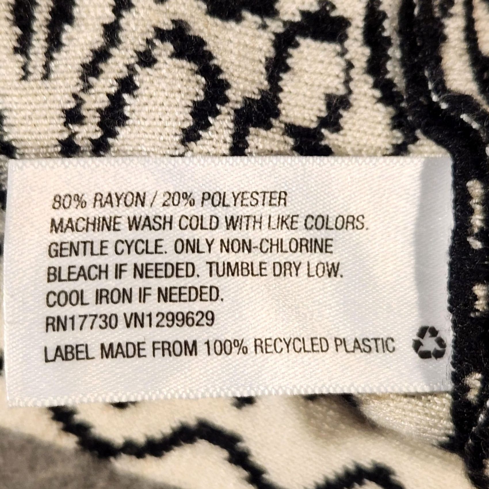 Vintage Xhilaration Dress Womens L Black White Sleeveless Knit Jacquard Mock Neck Fit & Flare A-line Size L / US 10 / IT 46 - 3 Thumbnail