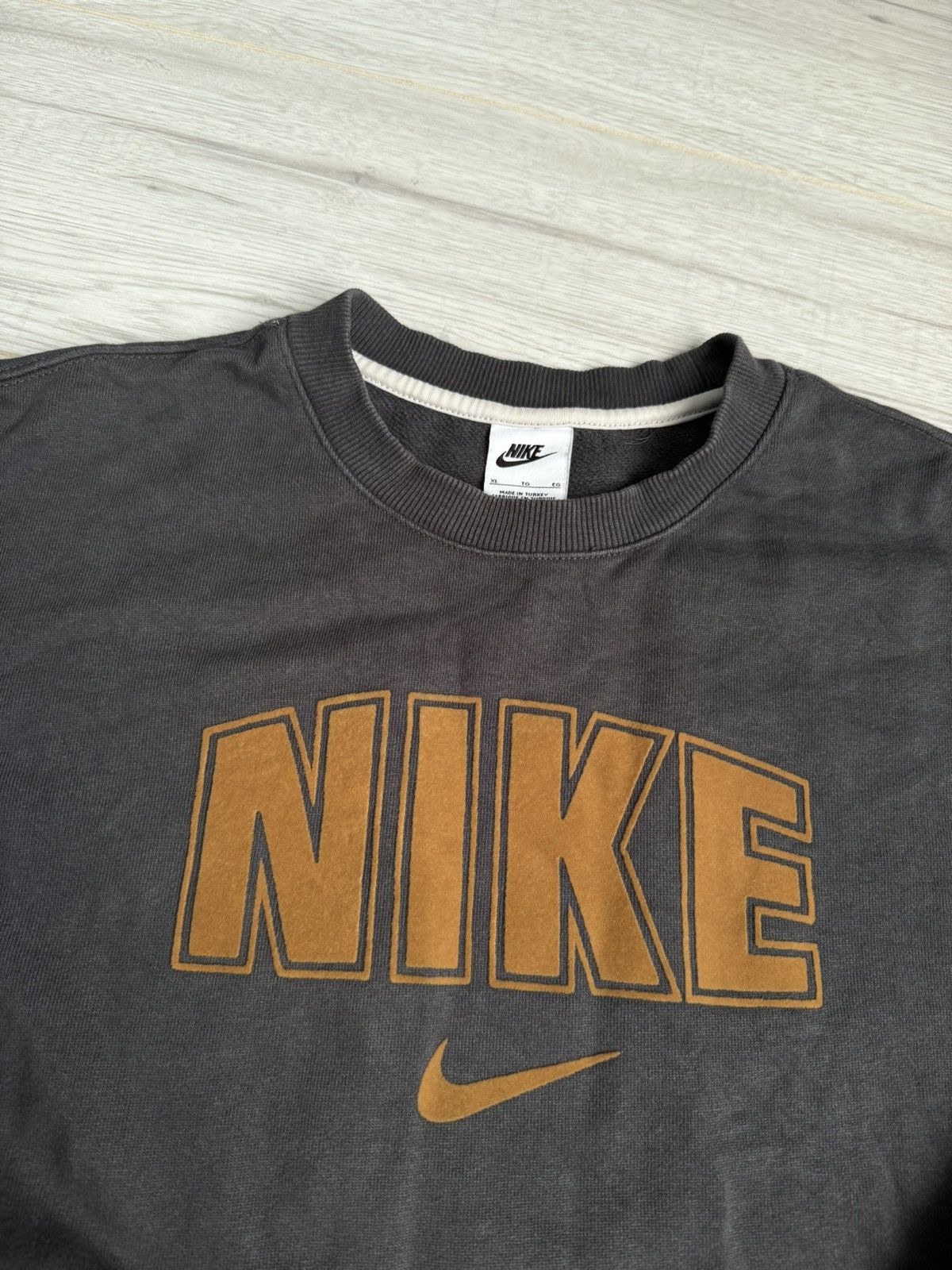 Nike Nike Sweatshirt Vintage logo hype Size US L / EU 52-54 / 3 - 4 Thumbnail