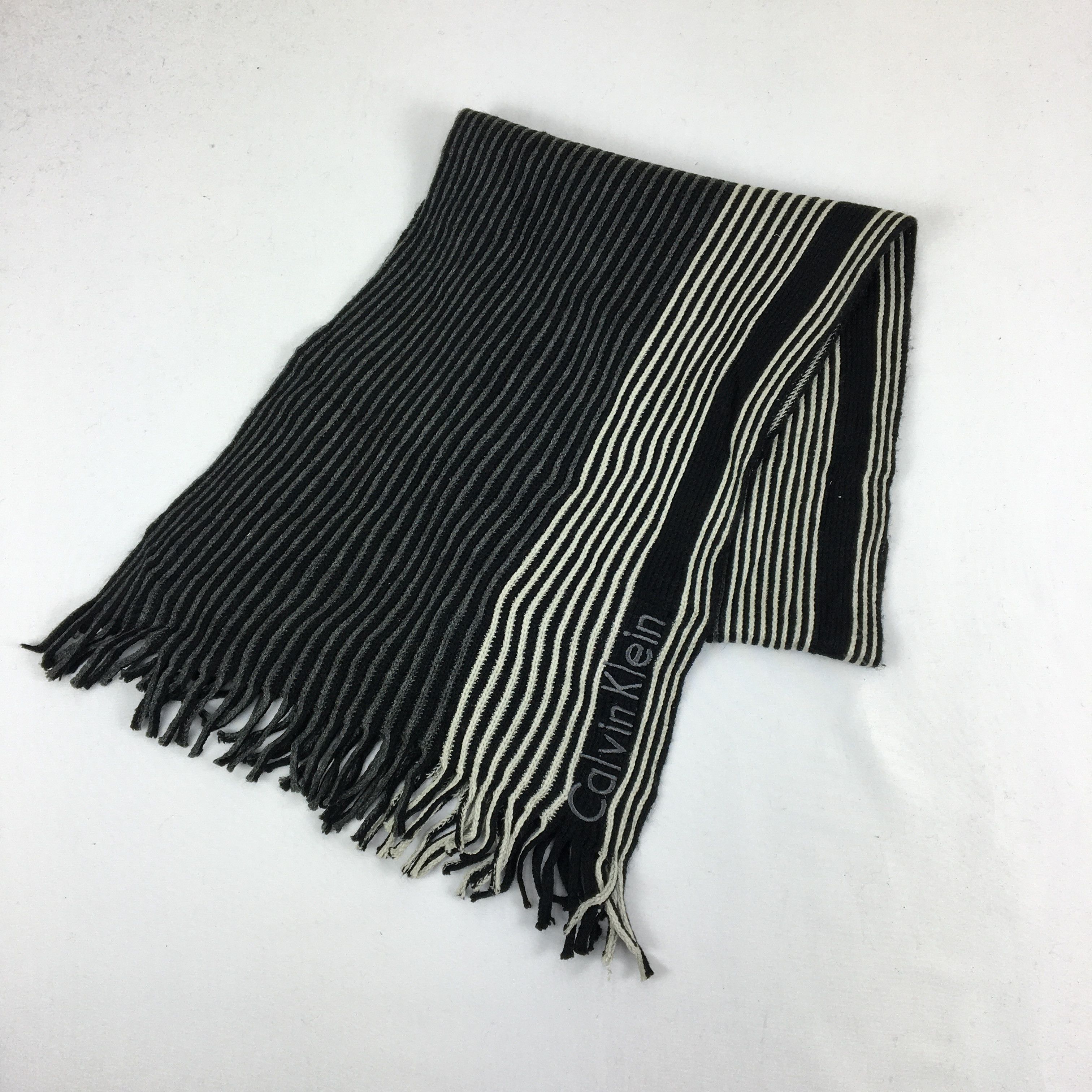 Calvin Klein Calvin Klein Scarf Muffler Wool Cashmere . Size ONE SIZE - 3 Thumbnail