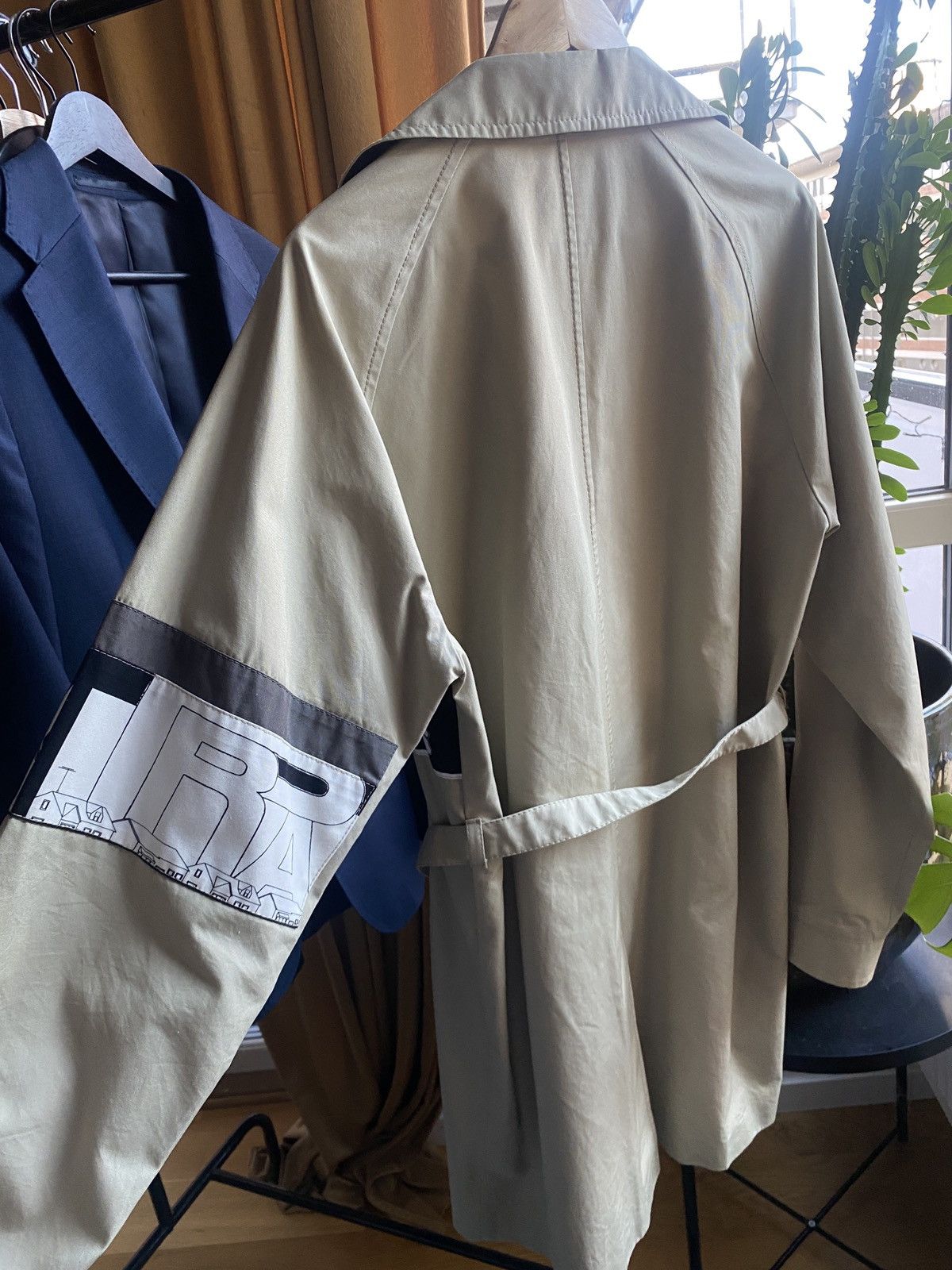 Prada Prada SS18 Comic Graphic Trench Mac Coat Size US M / EU 48-50 / 2 - 6 Thumbnail