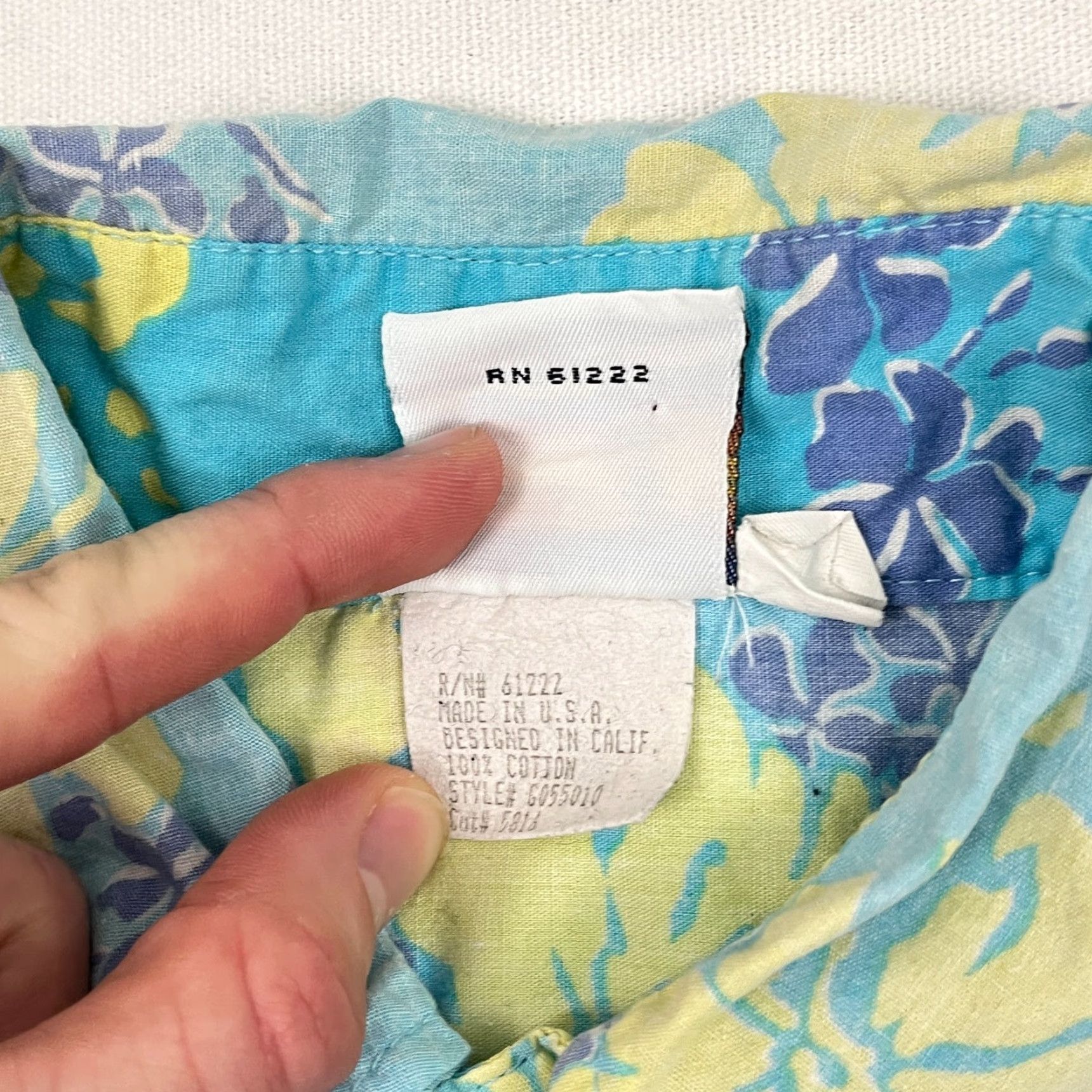 Vintage VTG Hobie Shirt Adult Mens XL Blue Floral Hawaiian Tropical Vacation 90s Button-Up Short Sleeve Cotton Size US XL / EU 56 / 4 - 7 Thumbnail