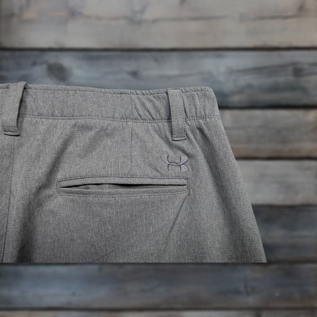 Under Armour Under Armour Golf Pants Mens 38x30 Gray Relaxed Fit Chino Stretch Microfiber Size US 38 / EU 54 - 1 Thumbnail