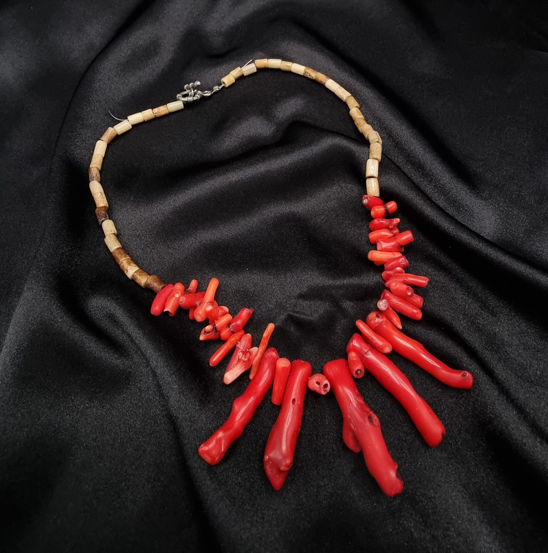 Vintage Genuine Coral Vintage Necklace With Unique Red Coral Branche Size ONE SIZE - 2 Thumbnail