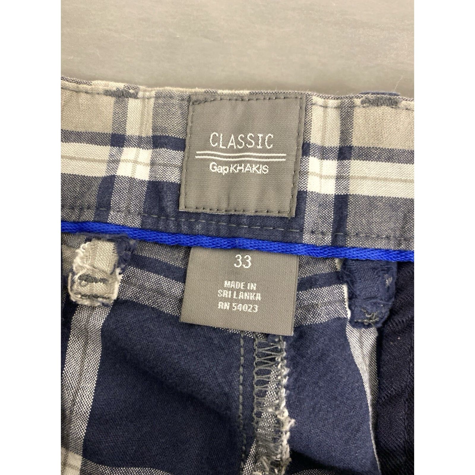Gap Men's GAP Plaid Walking Shorts Size 33 Casual Chino Bermuda Multicolor Size US 33 - 8 Thumbnail