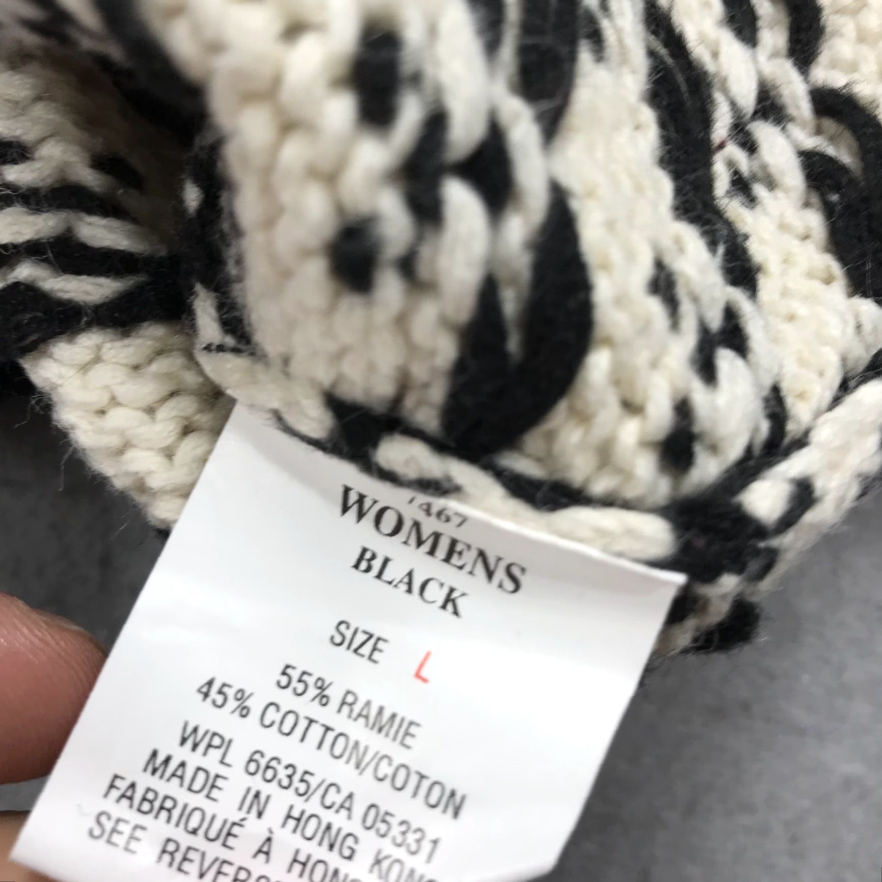 Vintage VINTAGE Woolrich Sweater Womens Large Cardigan 90s Full Zip Fair Isle Black Gray Deer Size L / US 10 / IT 46 - 5 Thumbnail
