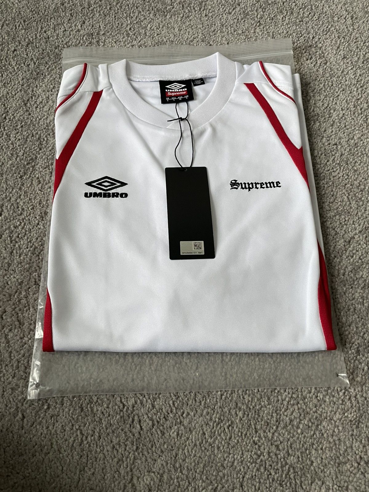 Supreme × Umbro Supreme Umbro Old English Soccer Jersey Size US S / EU 44-46 / 1 - 3 Thumbnail