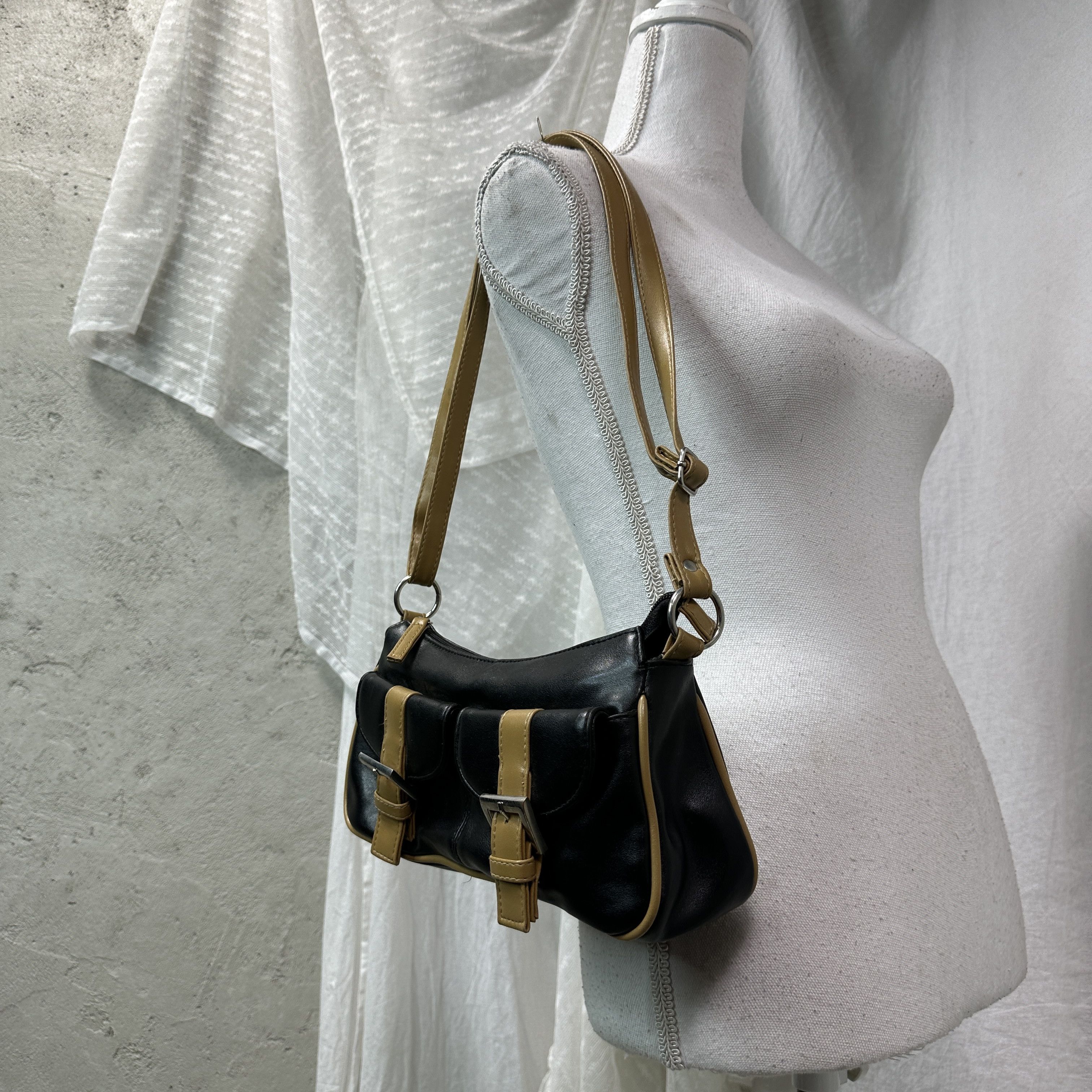 Vintage Vintage Avant Garde Pockets Baguette Bag Y2K Size ONE SIZE - 2 Thumbnail
