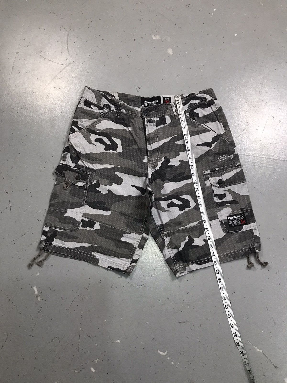 Ecko Unltd. Rare vintage Ecko UNLTD camo cargo denim short Size US 36 / EU 52 - 4 Thumbnail