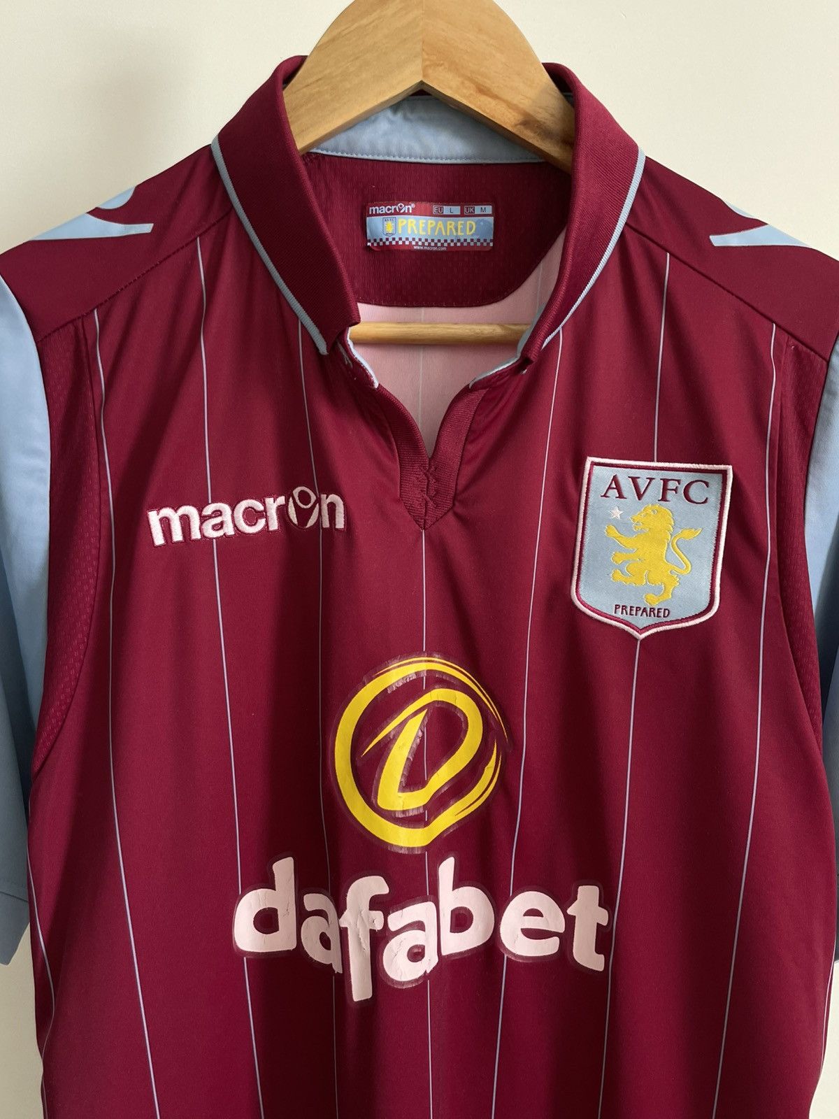 Macron Macron Aston Villa 2014/2015 Home Football Shirt Jersey RARE Size US M / EU 48-50 / 2 - 5 Thumbnail