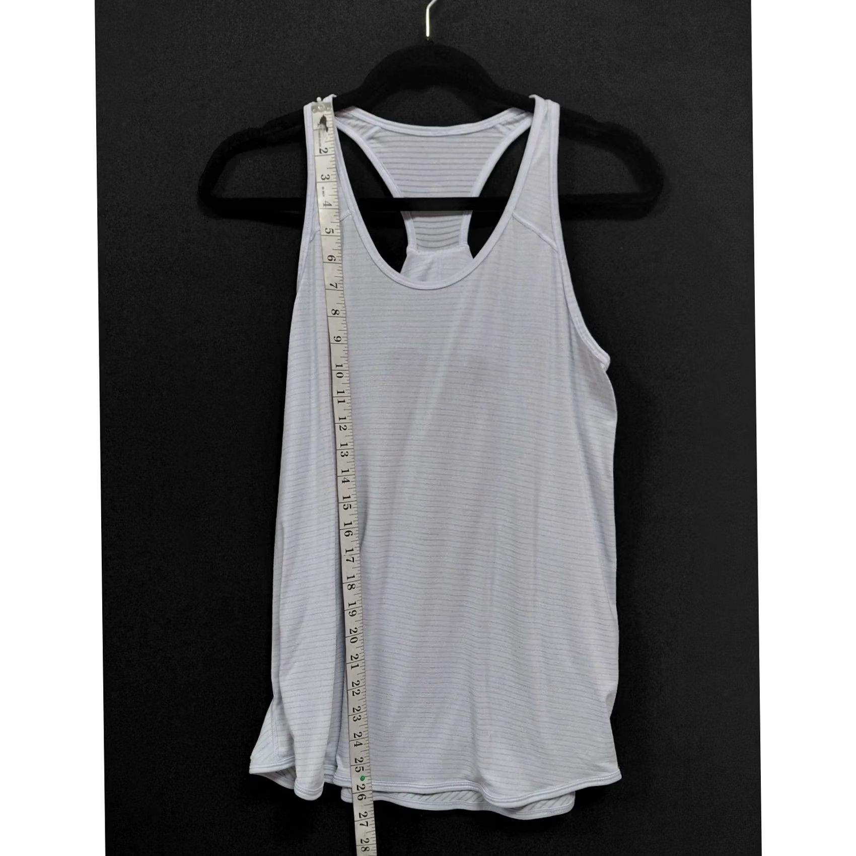 Lululemon Lululemon Top Womens 4 Gray Tip Racerback Tank Knit Sleeveless Women Size Size S / US 4 / IT 40 - 5 Thumbnail