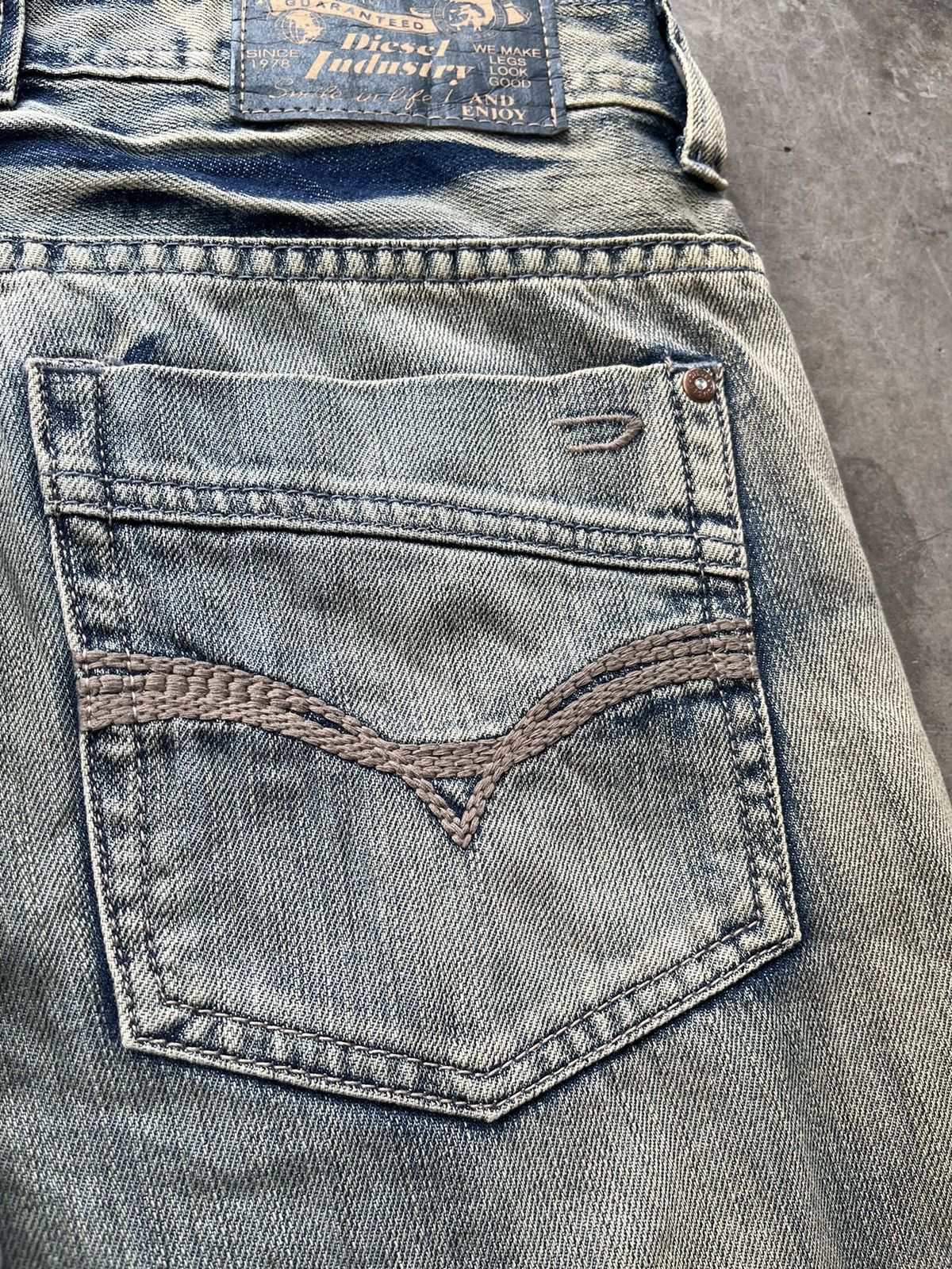 Diesel Distressed Diesel mud wash faded blue jeans Size US 32 / EU 48 - 14 Thumbnail
