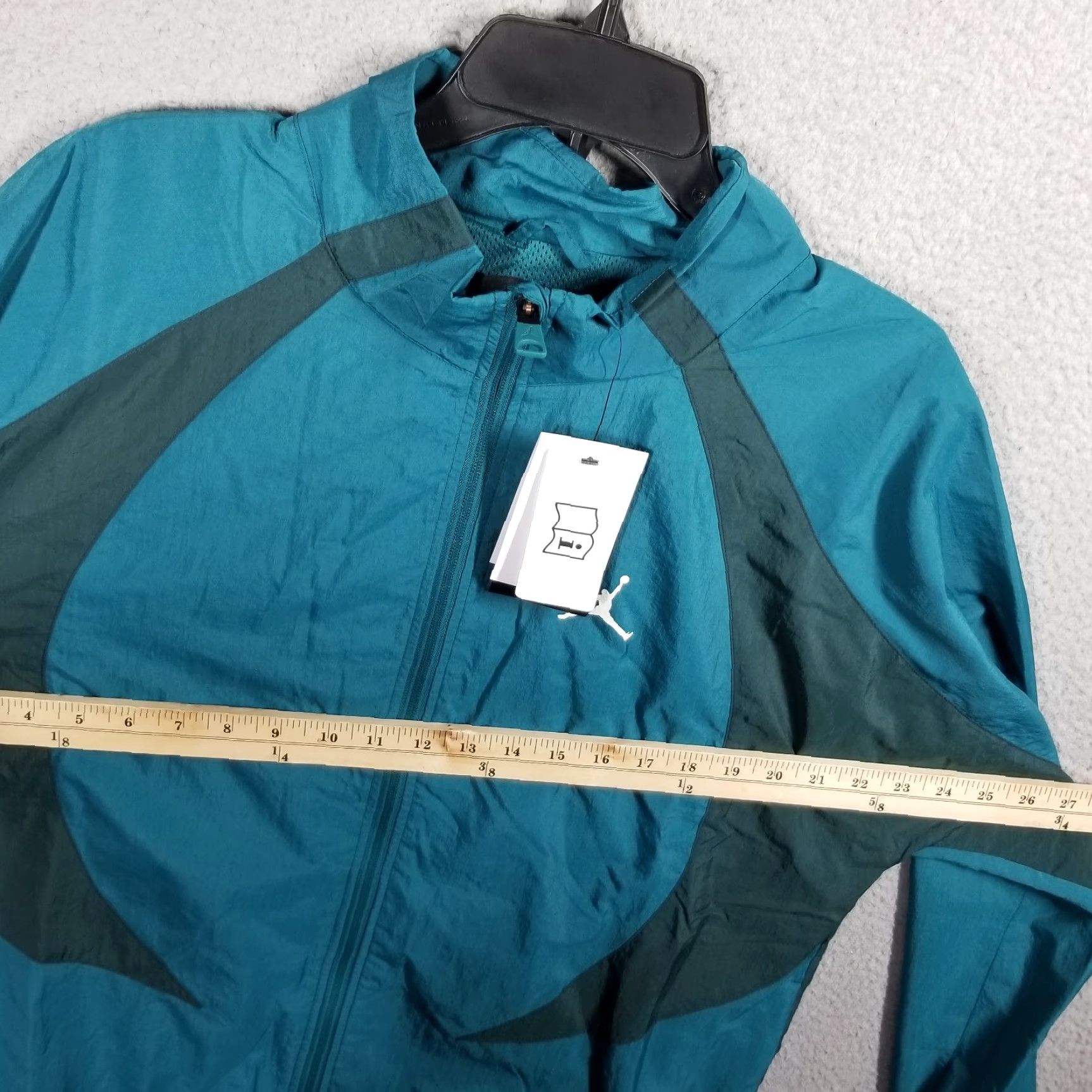 Nike Nike Air Jordan Sport Jam Jacket DX9367-318 Windbreaker Large L Green Hyper Jade Size US L / EU 52-54 / 3 - 4 Thumbnail
