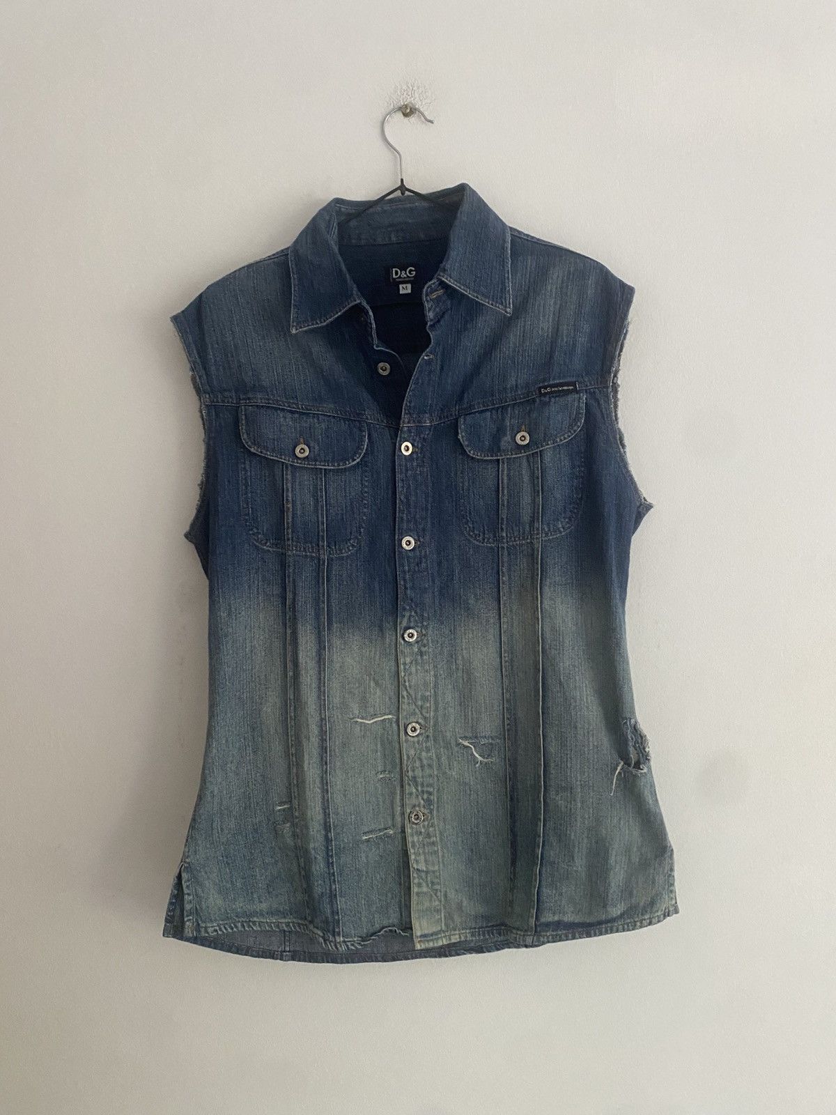 Designer × Dolce & Gabbana × Vintage Vintage Y2K Dolce & Gabbana Cut Off Sleeve Shirt Size US M / EU 48-50 / 2 - 1 Thumbnail