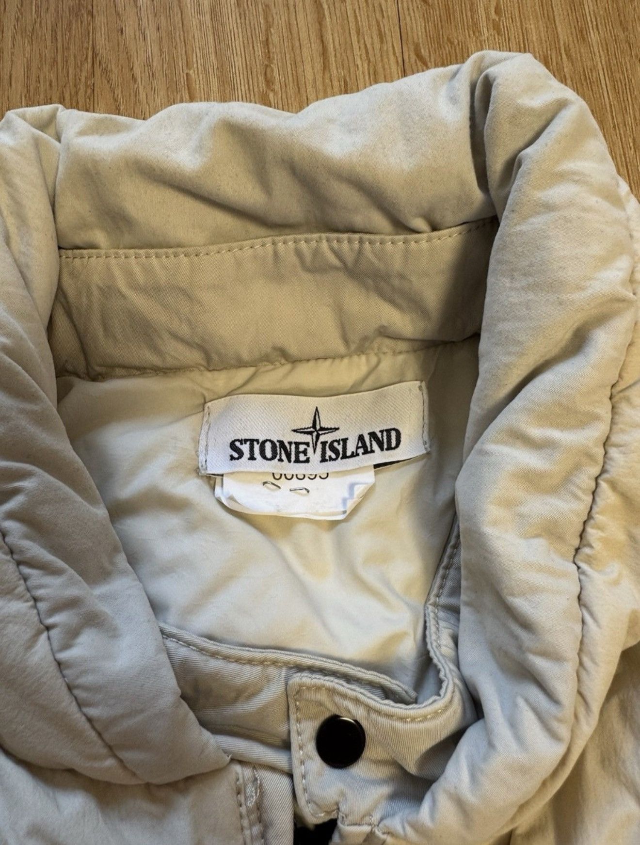 Stone Island Stone Island Down Jacket Unisex Size L Cream 2010 Size US L / EU 52-54 / 3 - 2 Thumbnail