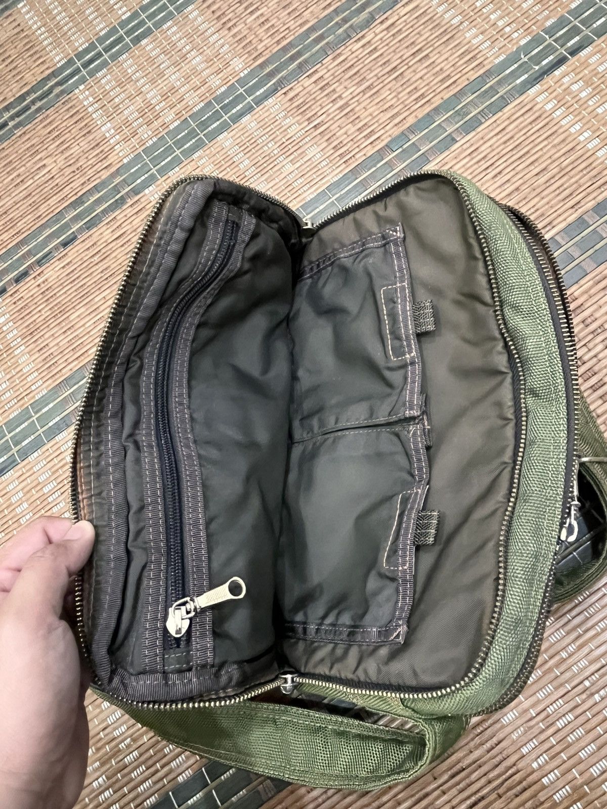 Porter Porter International Stain & Worn Messenger Bag Size ONE SIZE - 8 Thumbnail