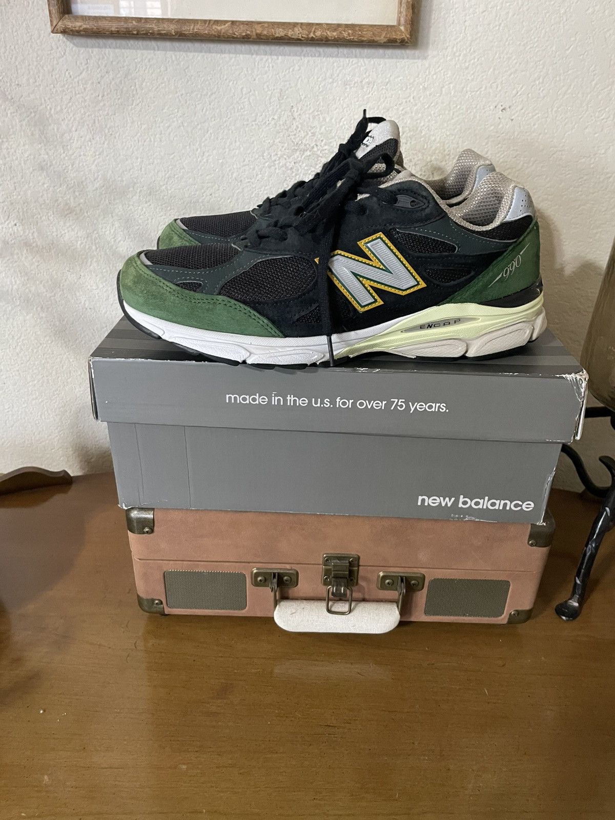 New Balance 990v3 MiUSA running shoes Size US 11 / EU 44 - 2 Thumbnail