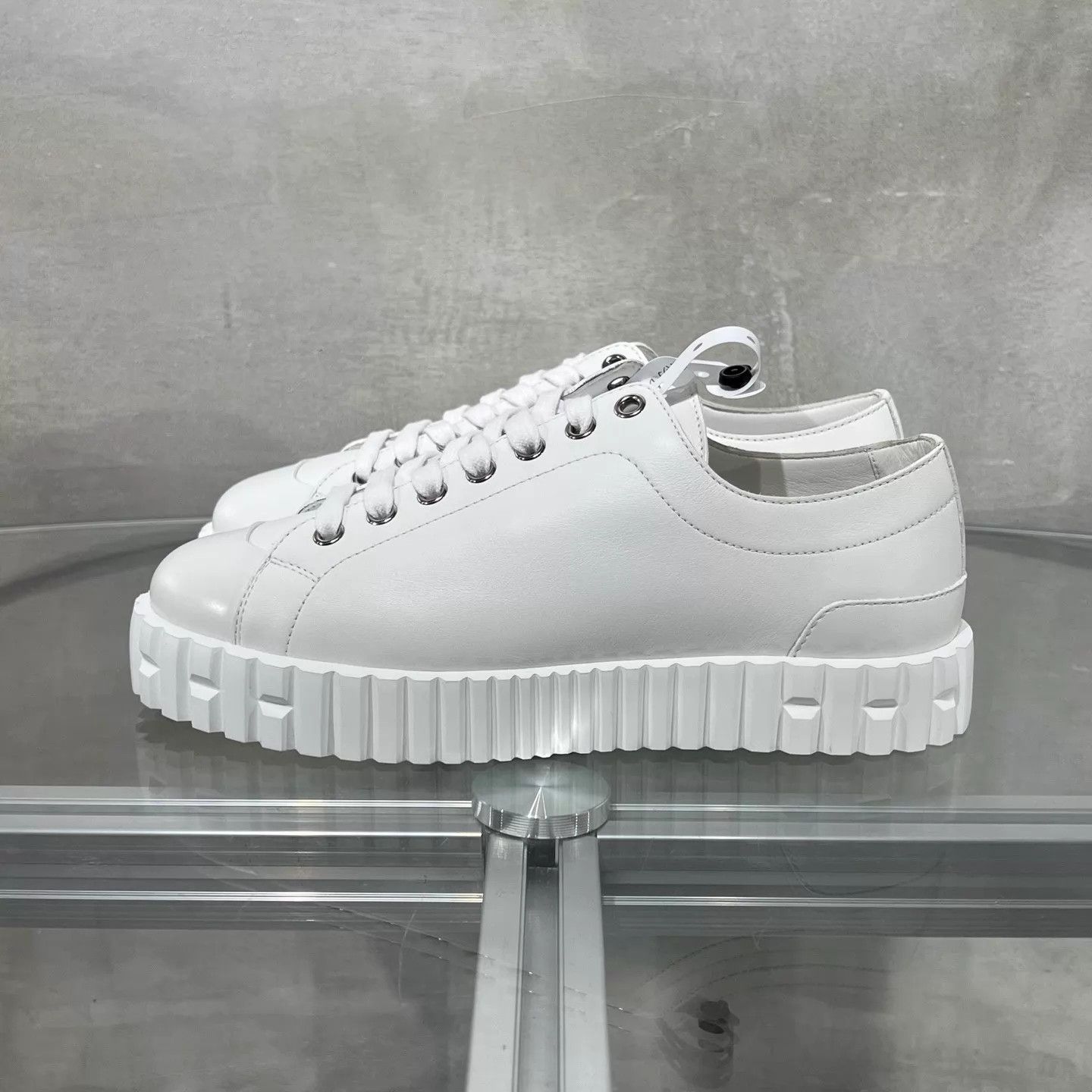 Hermes Hermes Biscuit Sneakers White 36 BNIB Size US 5.5 / IT 35.5 - 3 Thumbnail