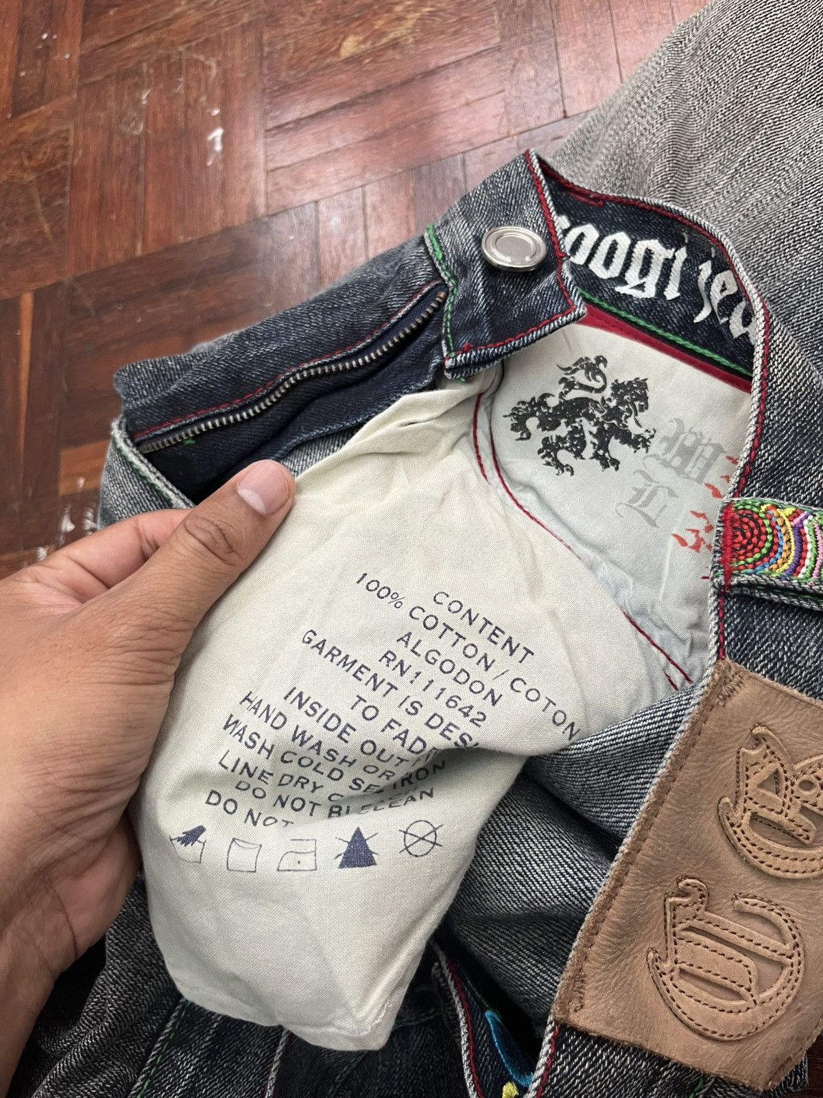 Coogi 🔥Coogi Tribal Multicolour Embroidered Cropped Jeans Size US 35 - 13 Thumbnail