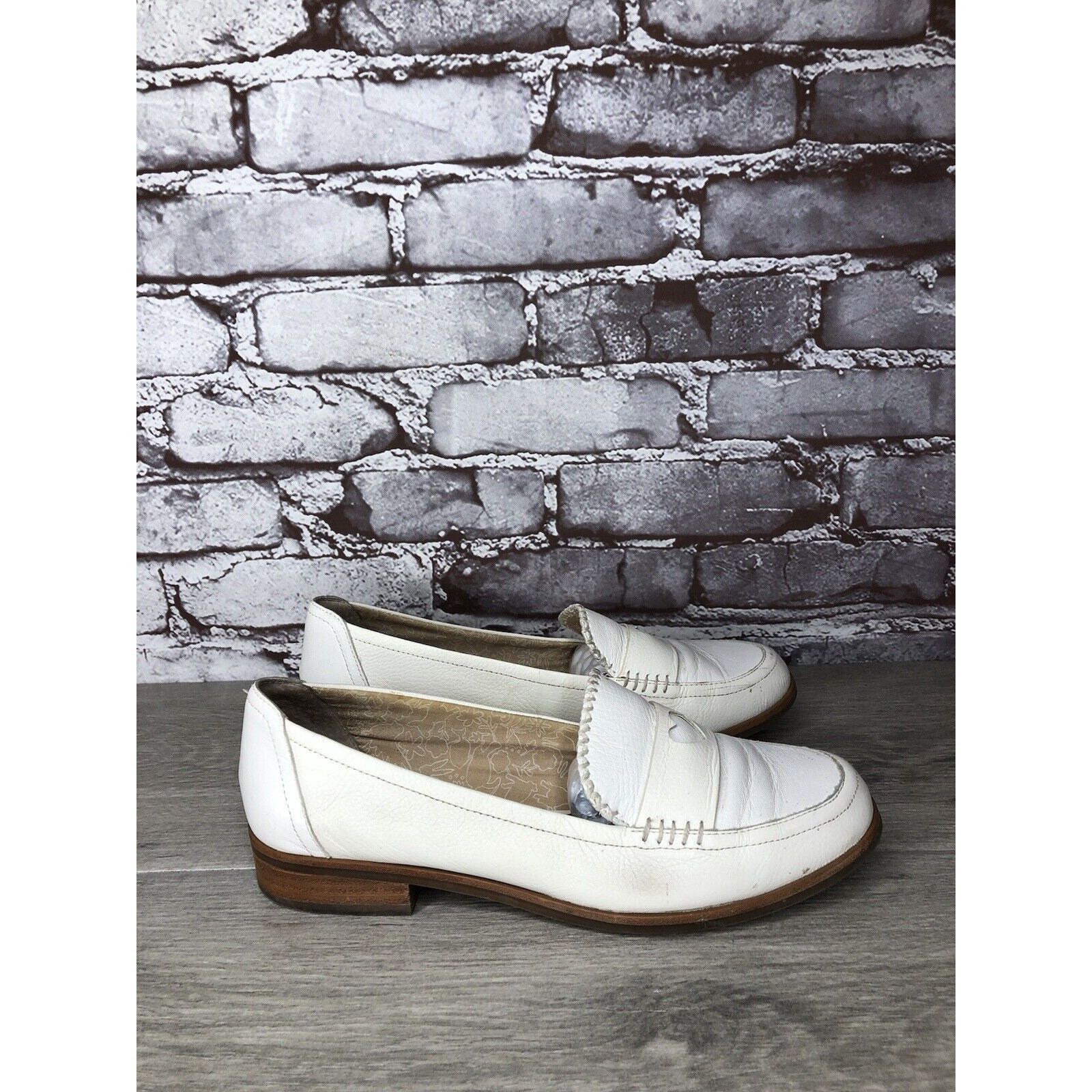 Other Ellen Degeneres ED Laddie White Leather Heart Loafers Shoes Size US 8 / IT 38 - 17 Thumbnail