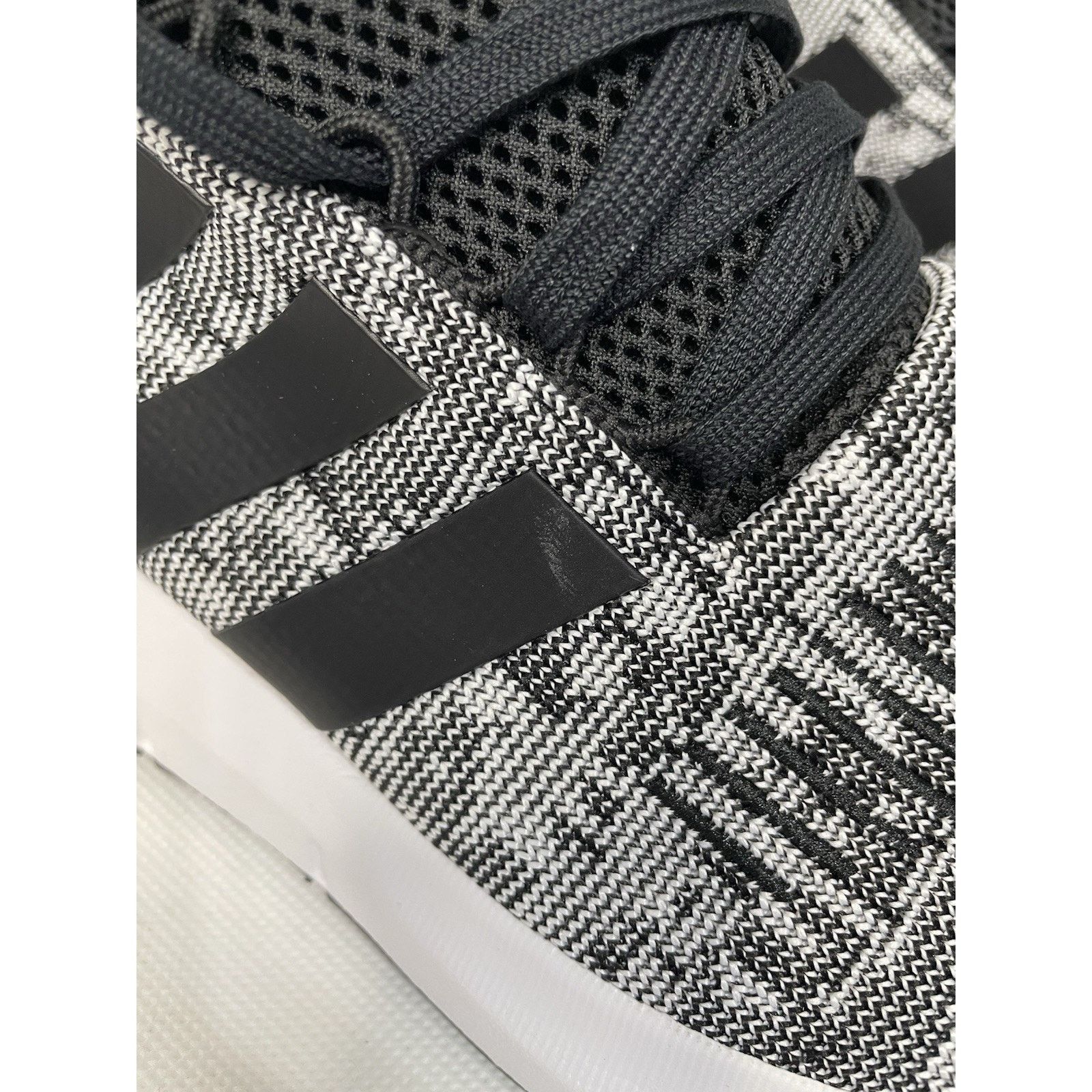 Adidas BNWT Adidas Swift Run 1.0 Black White - Mens 8.5 Size US 8 / EU 41 - 5 Thumbnail