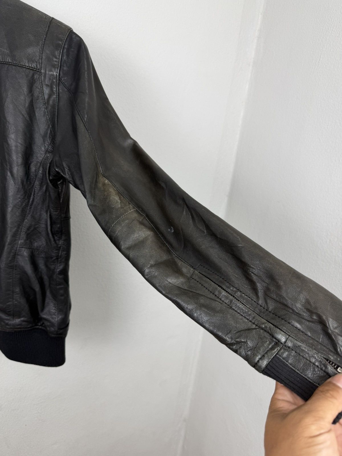 5351 POUR LES HOMMES 5351 Pour Les Hommes Goatskin Leather Bomber Jacket Size US S / EU 44-46 / 1 - 5 Thumbnail