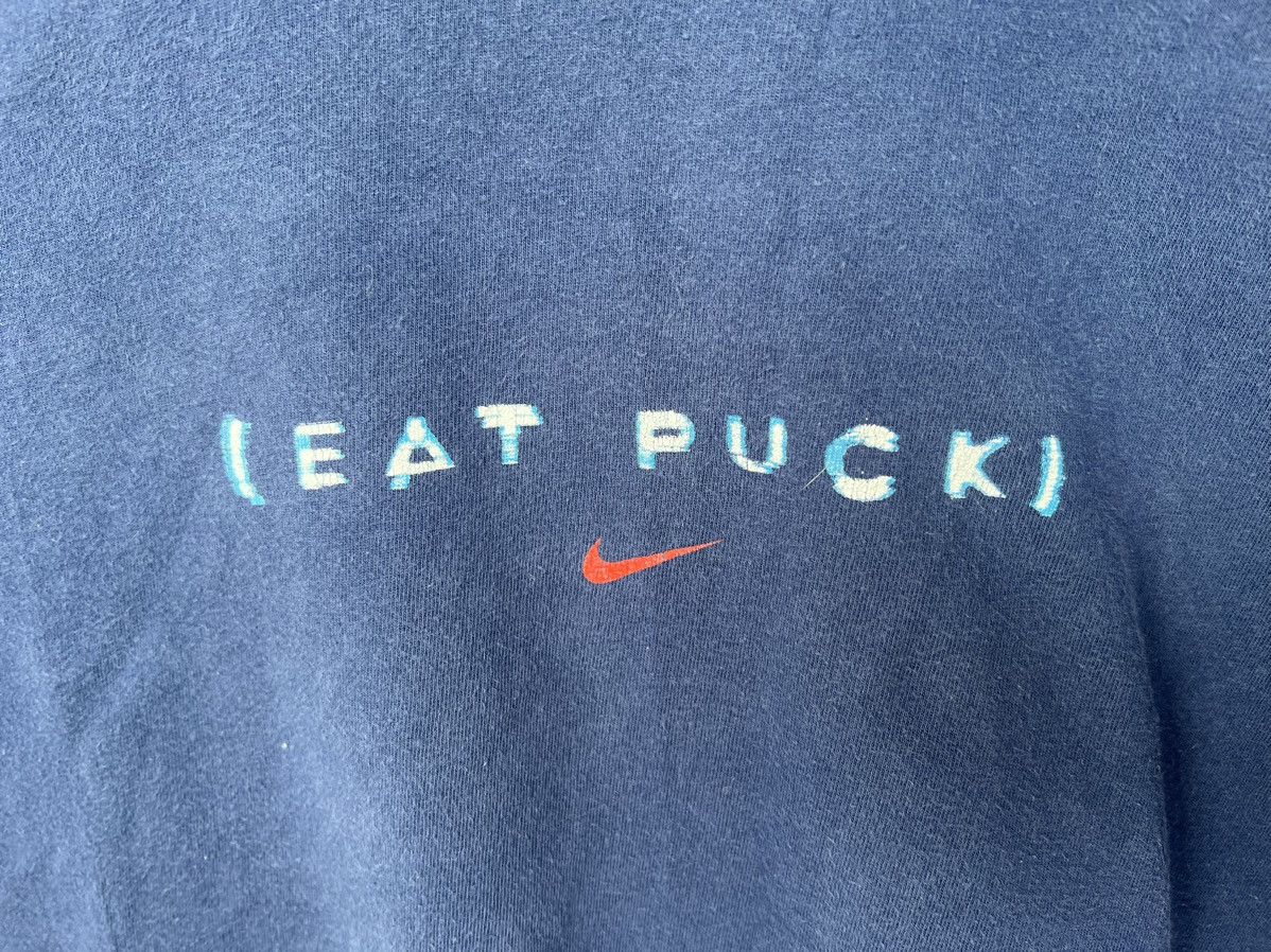 Nike Vintage Nike T Shirt Big Logo EAT PUCK Swoosh 2000s Y2K Size US XXL / EU 58 / 5 - 6 Thumbnail