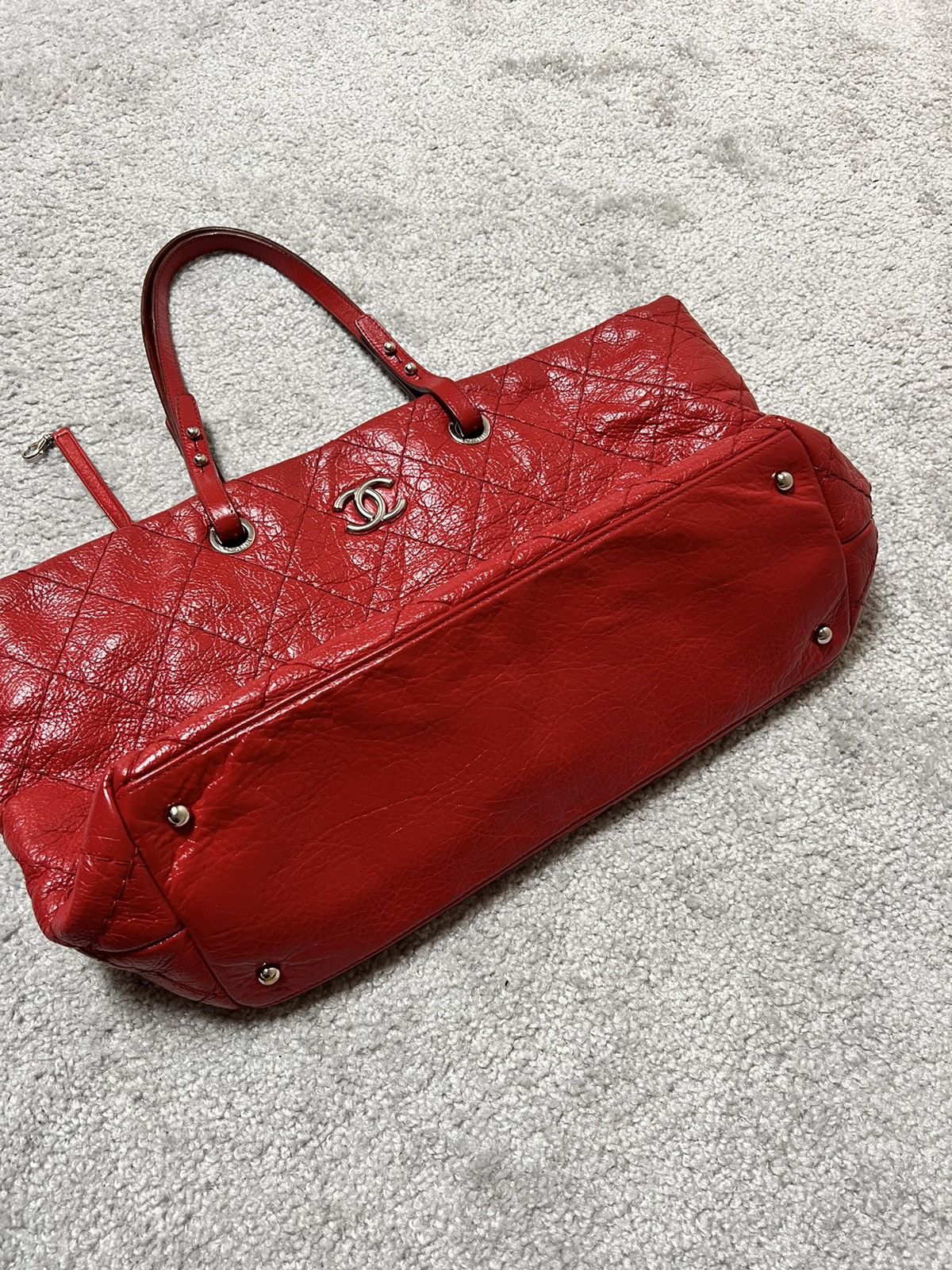 Chanel Chanel On The Road Tote Red Calfskin Leather Bag Size ONE SIZE - 7 Thumbnail