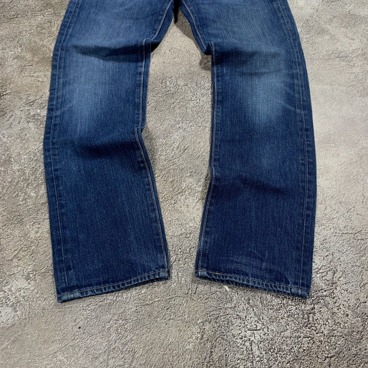 Vintage Vintage 90s Levis Relaxed Fit Faded Blue Jeans Grunge 32 Size US 32 / EU 48 - 3 Thumbnail