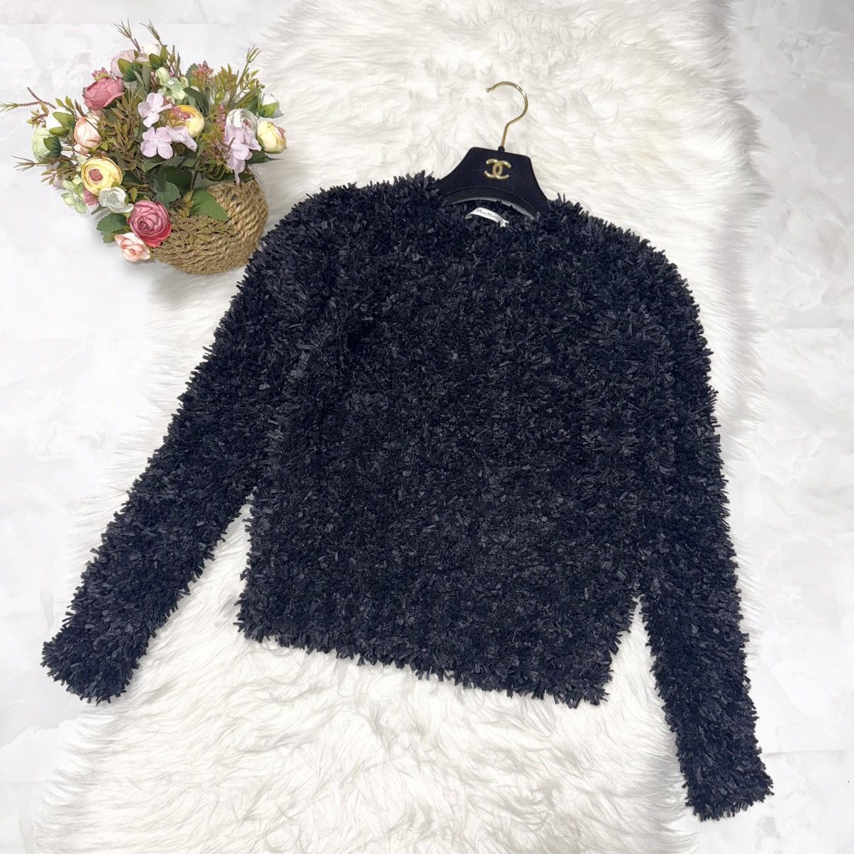 Max Mara Authentic Max Mara Shaggy Long Sleeve Knit Sweater S Black Size S / US 4 / IT 40 - 10 Thumbnail