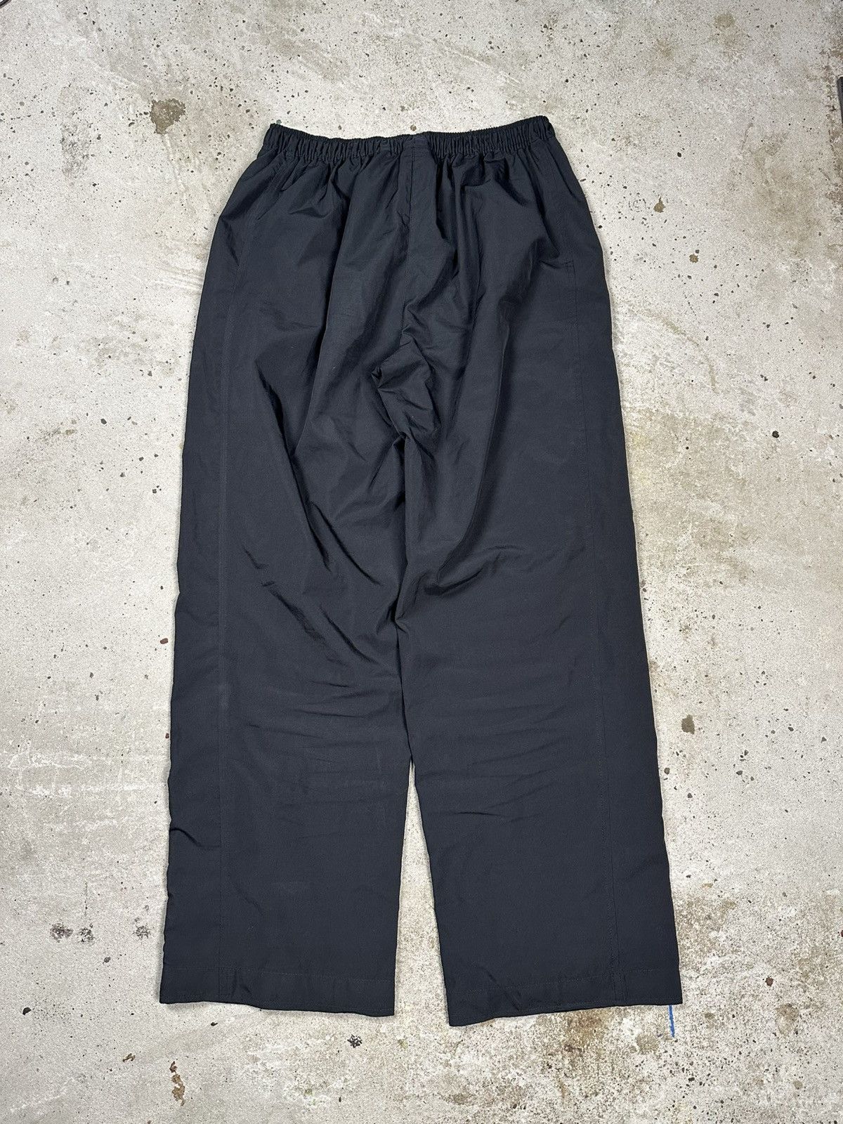 Nike Vintage Y2K Nike Baggy Black Track Pants Swoosh rare Size US 32 / EU 48 - 2 Thumbnail