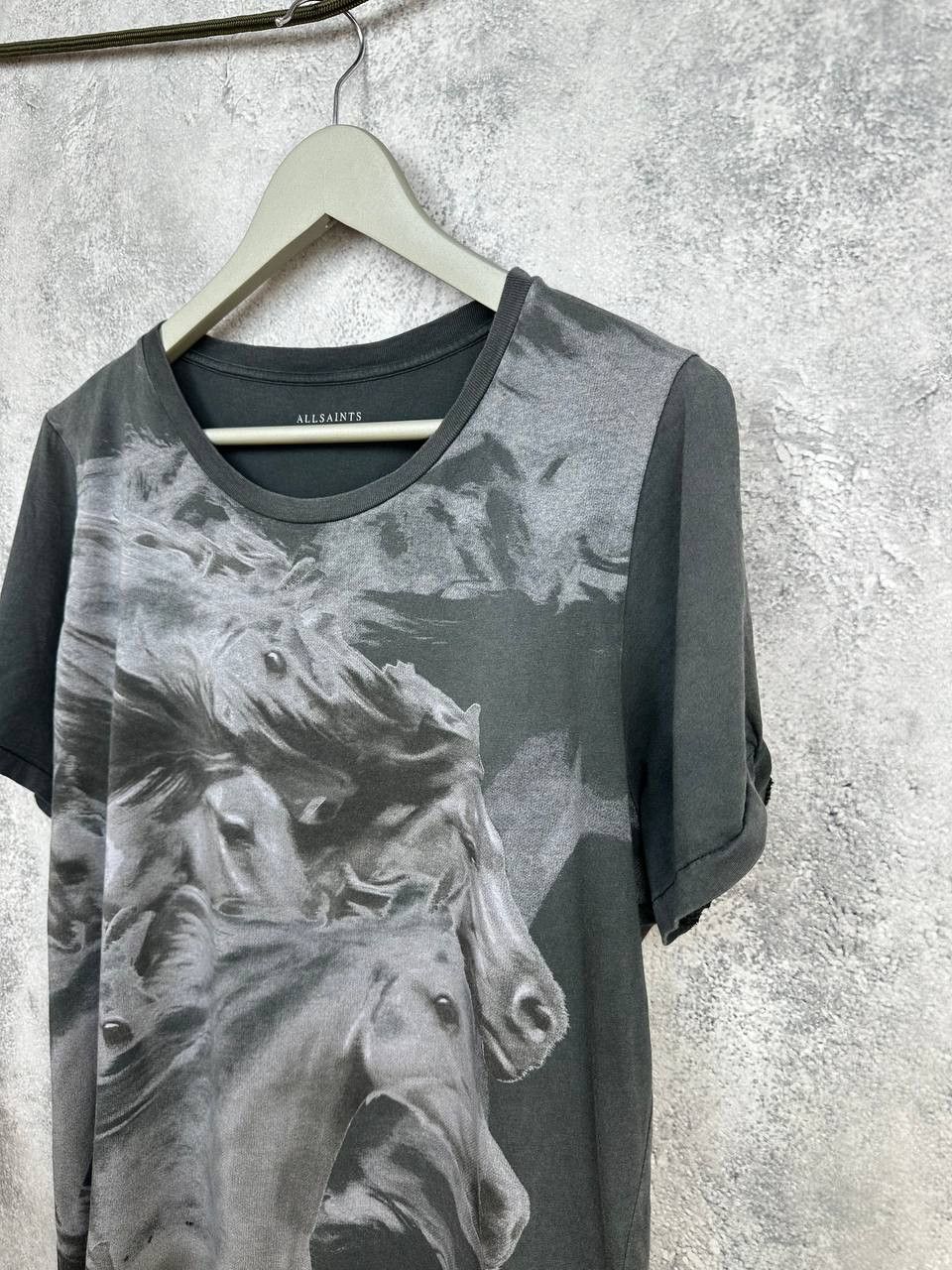 Allsaints Allsaints Equus Mazzy Horse Print Cut-Out Shoulder T-Shirt Size L / US 10 / IT 46 - 5 Thumbnail
