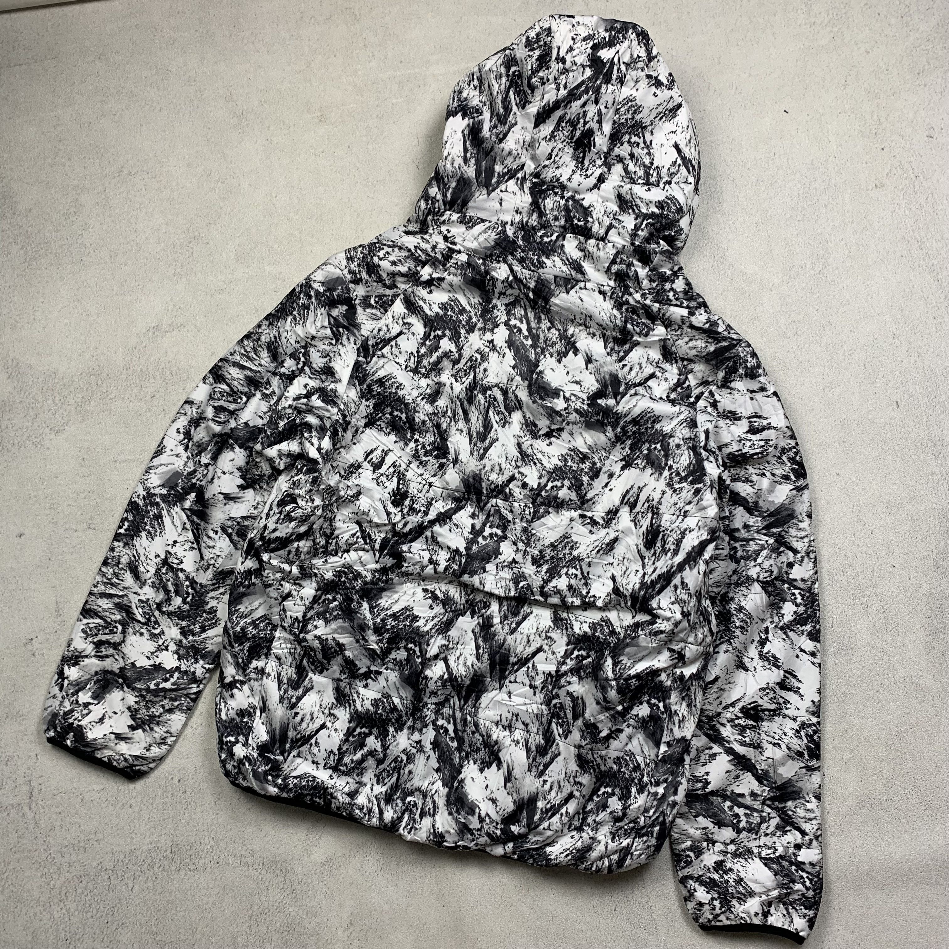 Japanese Brand Field Core Paint Splatter 3D Pattern Puffer Jacket Size US L / EU 52-54 / 3 - 2 Thumbnail