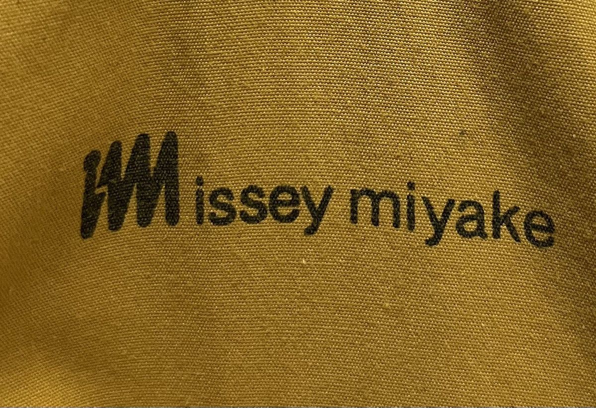 Issey Miyake × Japanese Brand × Vintage Vintage Issey Miyake Yellow Coat Rare ELK Label Size US XL / EU 56 / 4 - 7 Thumbnail