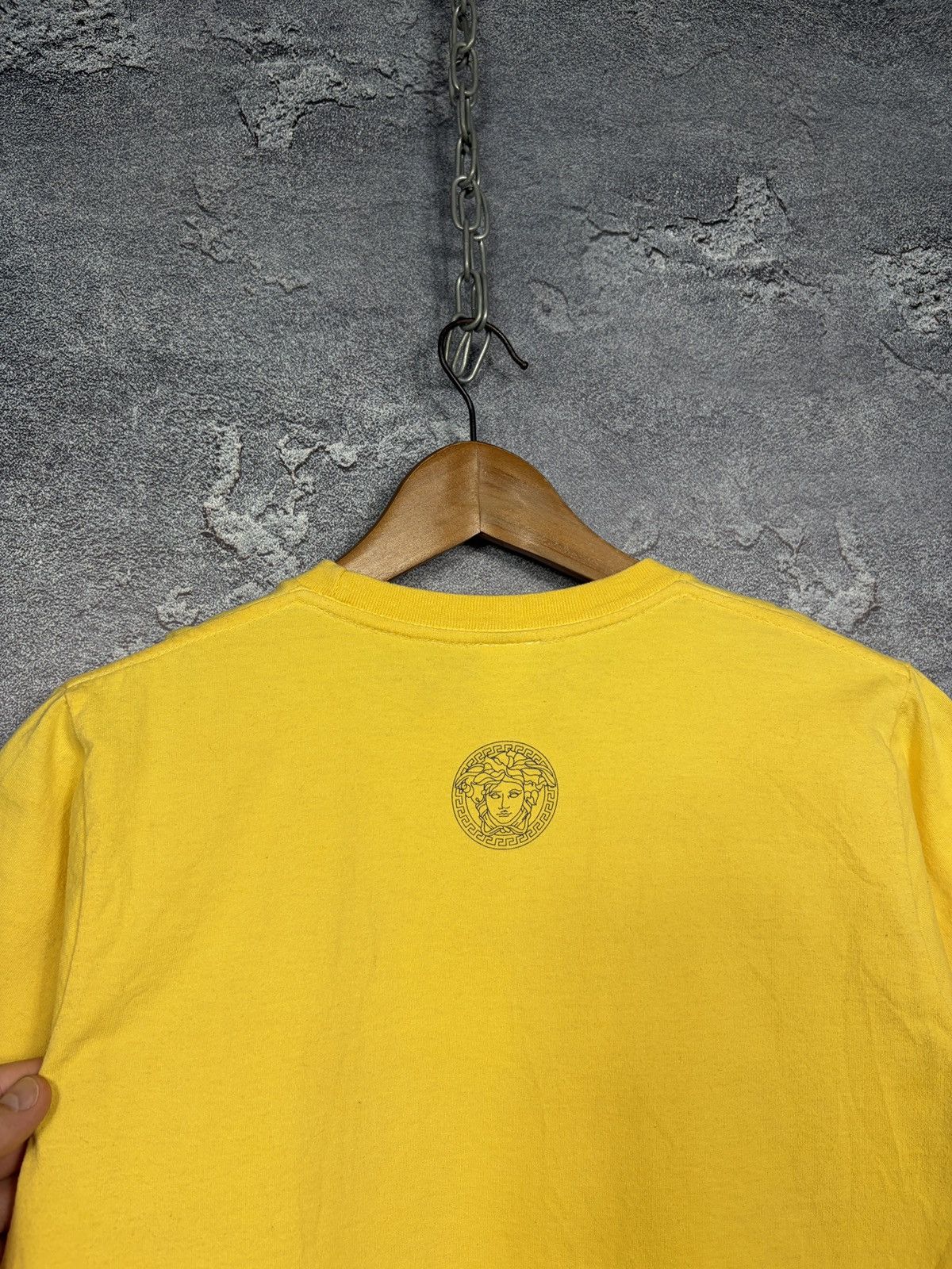 Versace Vintage Versace Medusa Big Logo T-shirt Tee Size S Size US S / EU 44-46 / 1 - 9 Thumbnail