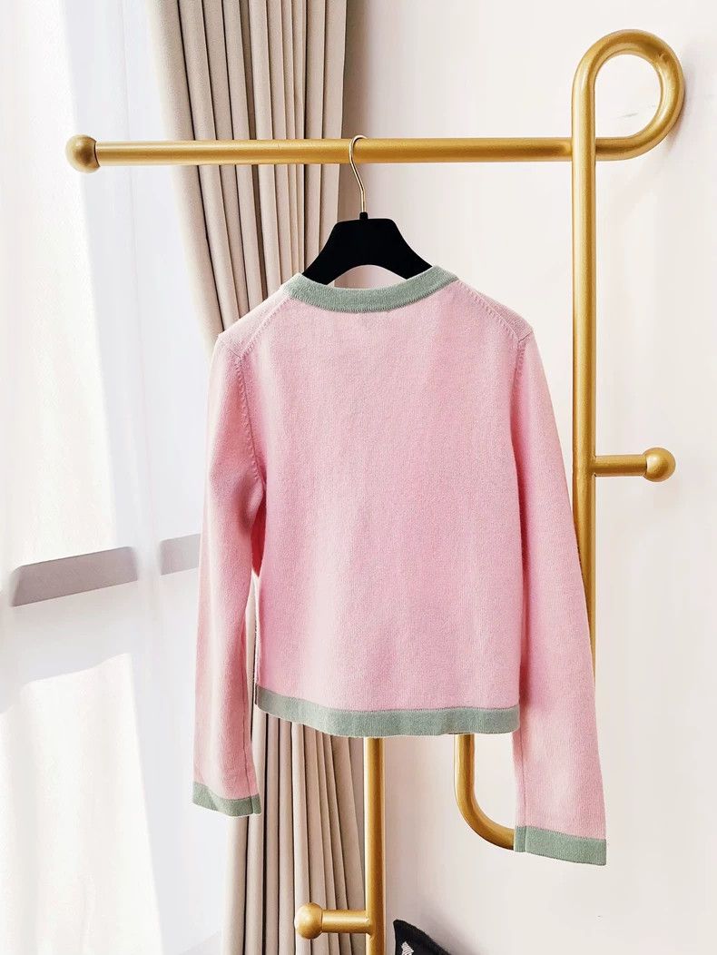 Chanel Chanel 24C pink with green edge four-pocket knitted cardig Size XS / US 0-2 / IT 36-38 - 2 Thumbnail