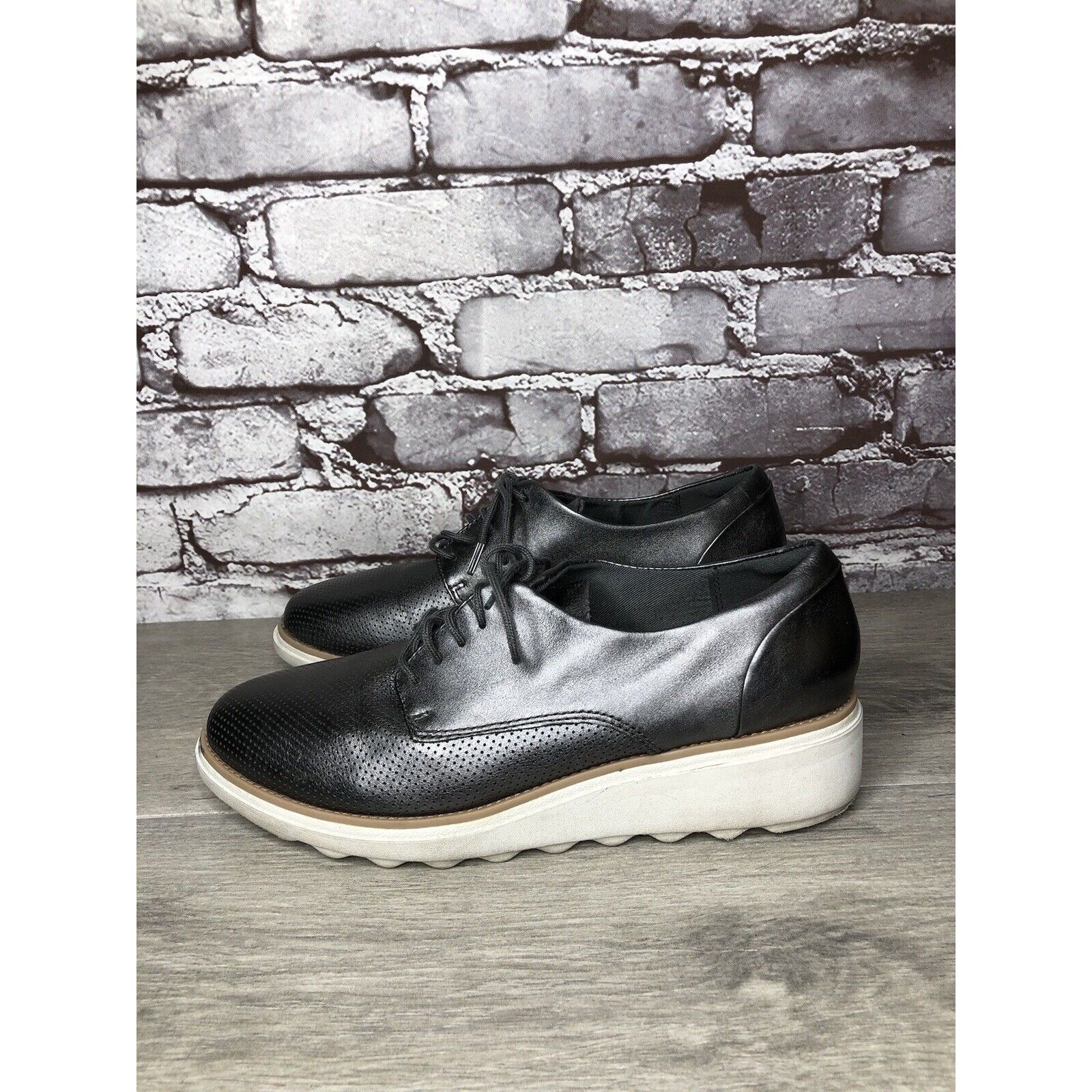 Clarks Clarks Collection Metallic Gunmetal Pewter Oxfords Shoes Wom Size US 8.5 / IT 38.5 - 1 Thumbnail