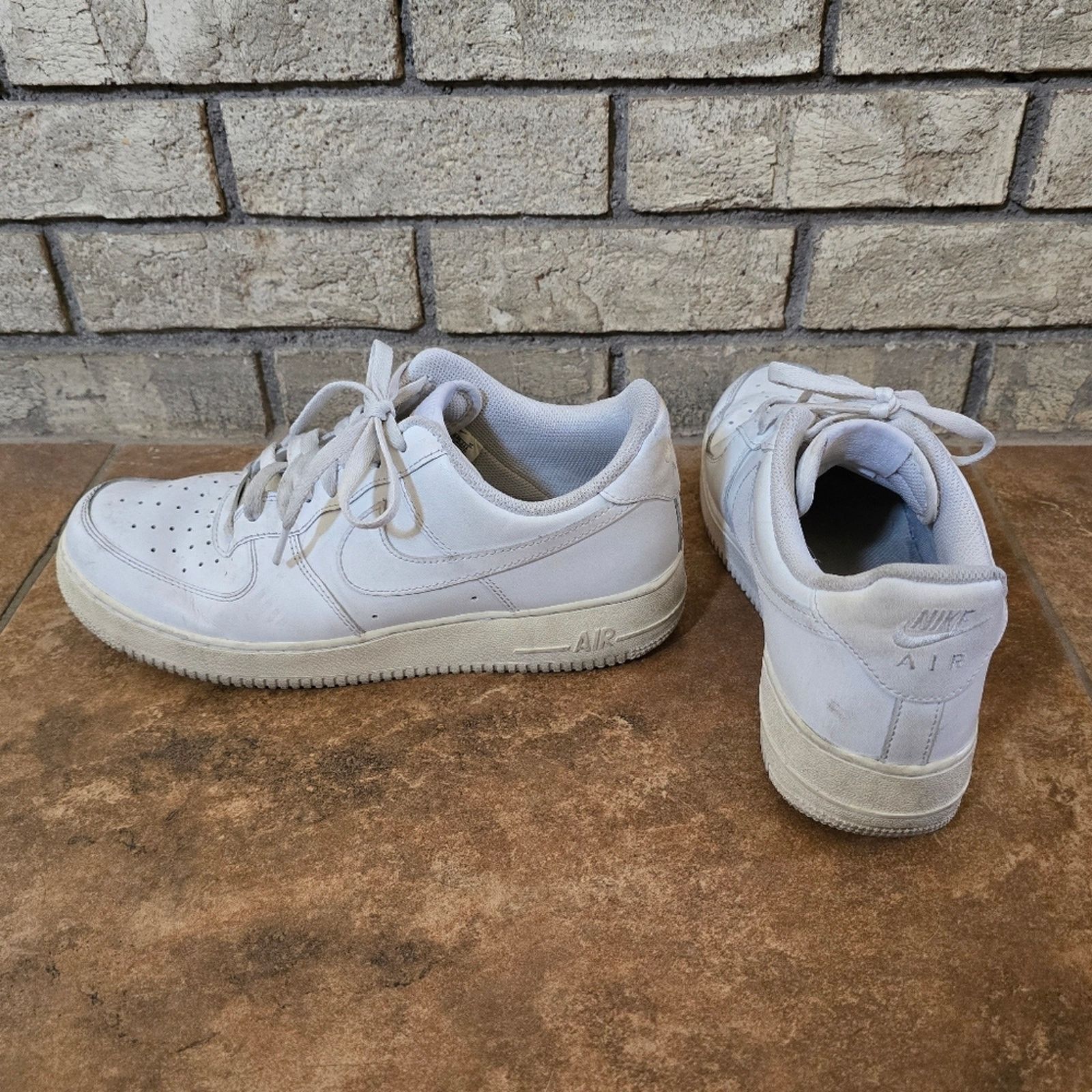 Nike White | NIKE | Air Force 1 Sneaks Size US 10 / EU 43 - 1 Thumbnail