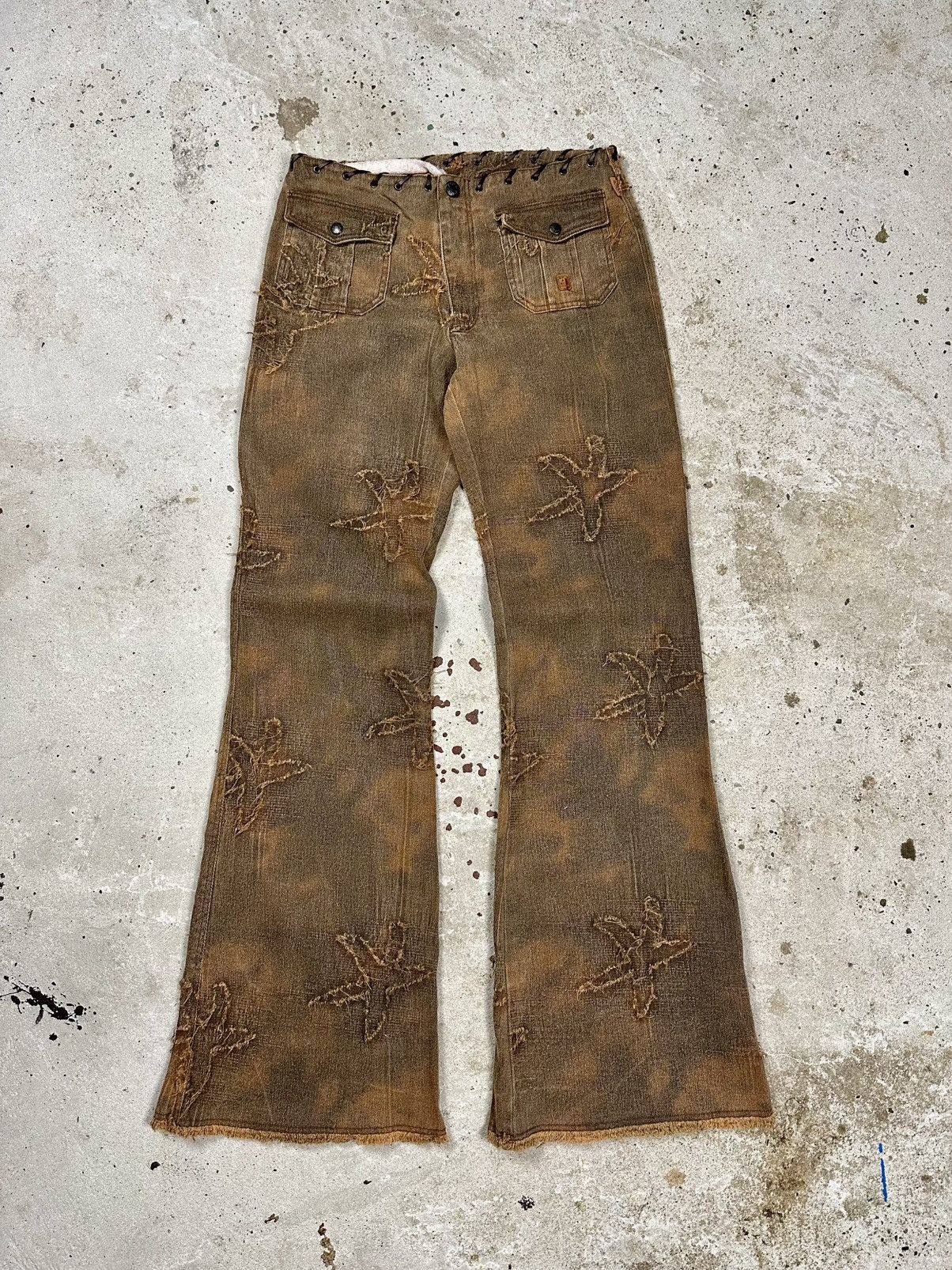 Japanese Brand × Le Grande Bleu (L.G.B.) × Tornado Mart Vintage Y2K Japanese Style Flare Embroidery Flowers Pants Size US 27 - 1 Thumbnail