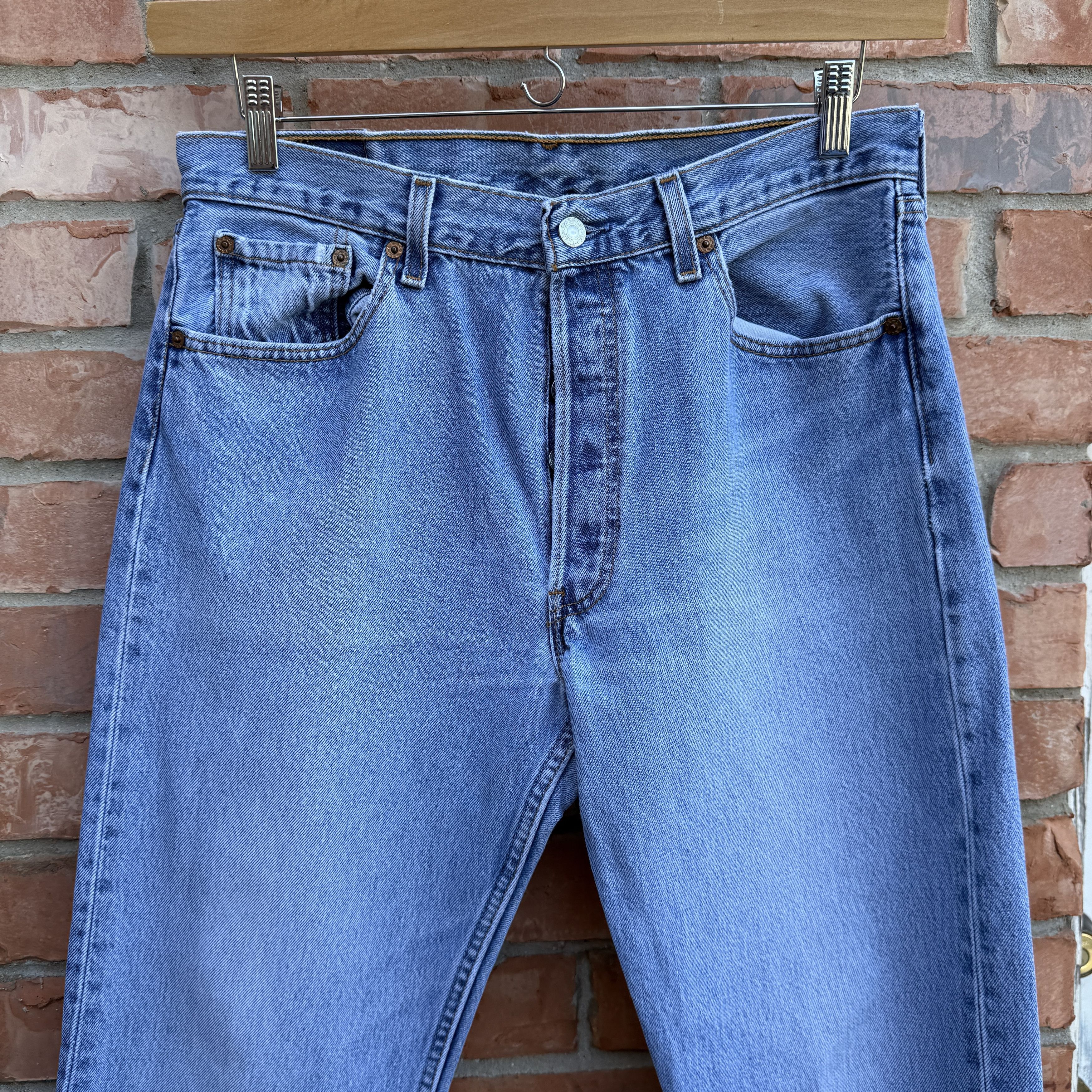 Levi's Vintage 90s Levis 501 Blue Button fly Denim Made USA Jeans Size US 32 / EU 48 - 2 Thumbnail