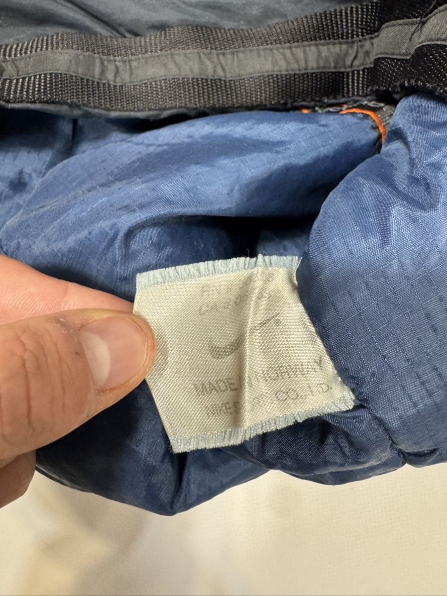 Nike ACG Vintage Nike ACG Distressed Down Jacket Size US L / EU 52-54 / 3 - 15 Thumbnail