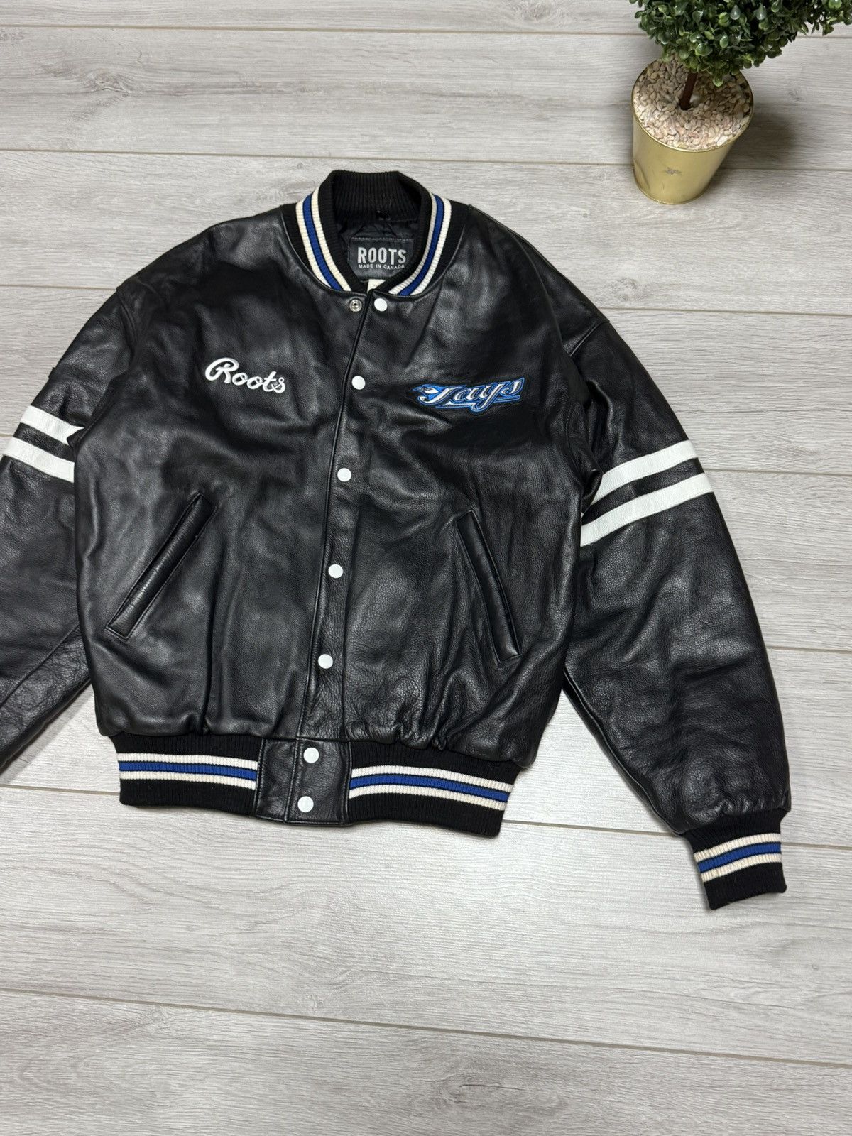 Roots Roots Canada Toronto Jays leather bomber varsity Size US L / EU 52-54 / 3 - 2 Thumbnail