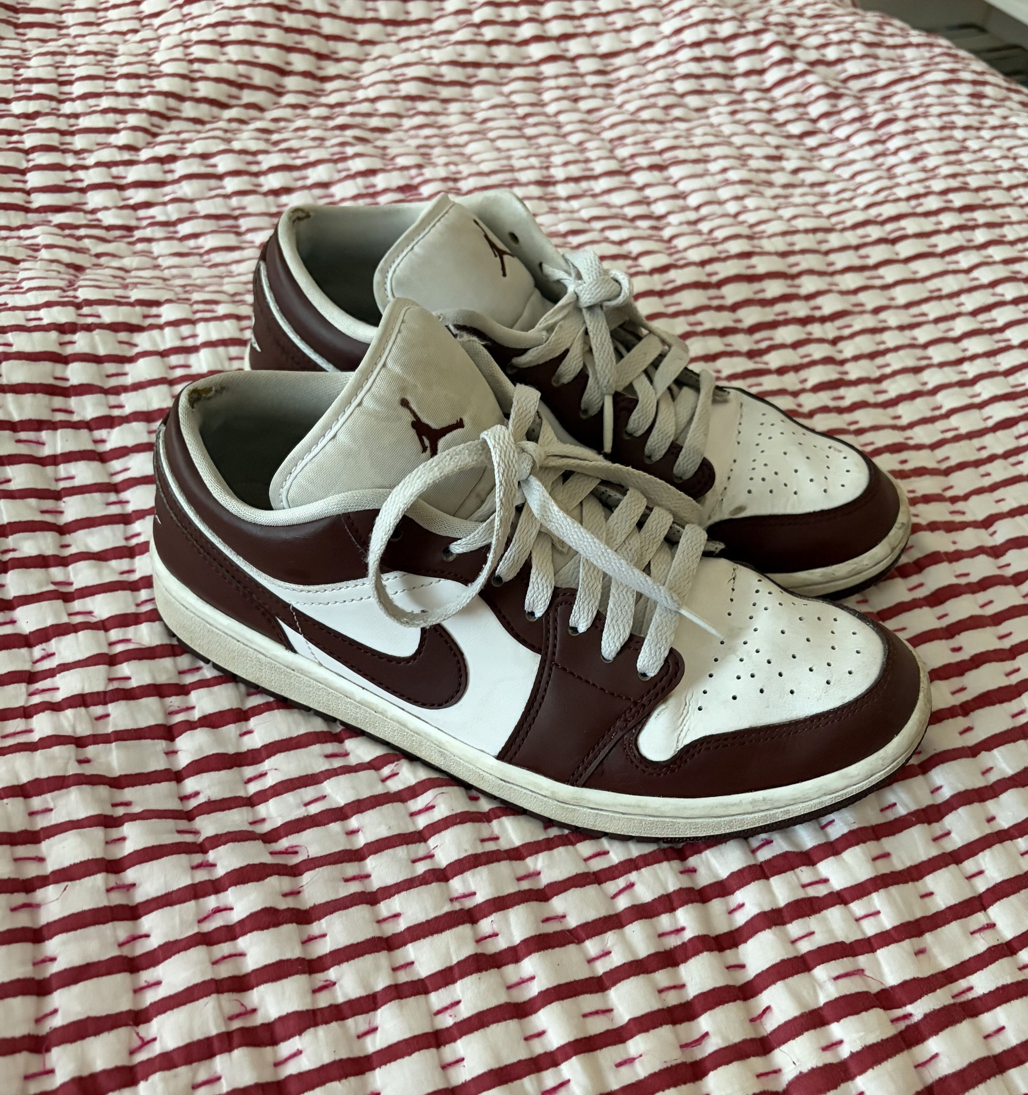 Nike Air Jordan 1 Low 'Bronze Eclipse' Size US 9 / IT 39 - 1 Thumbnail